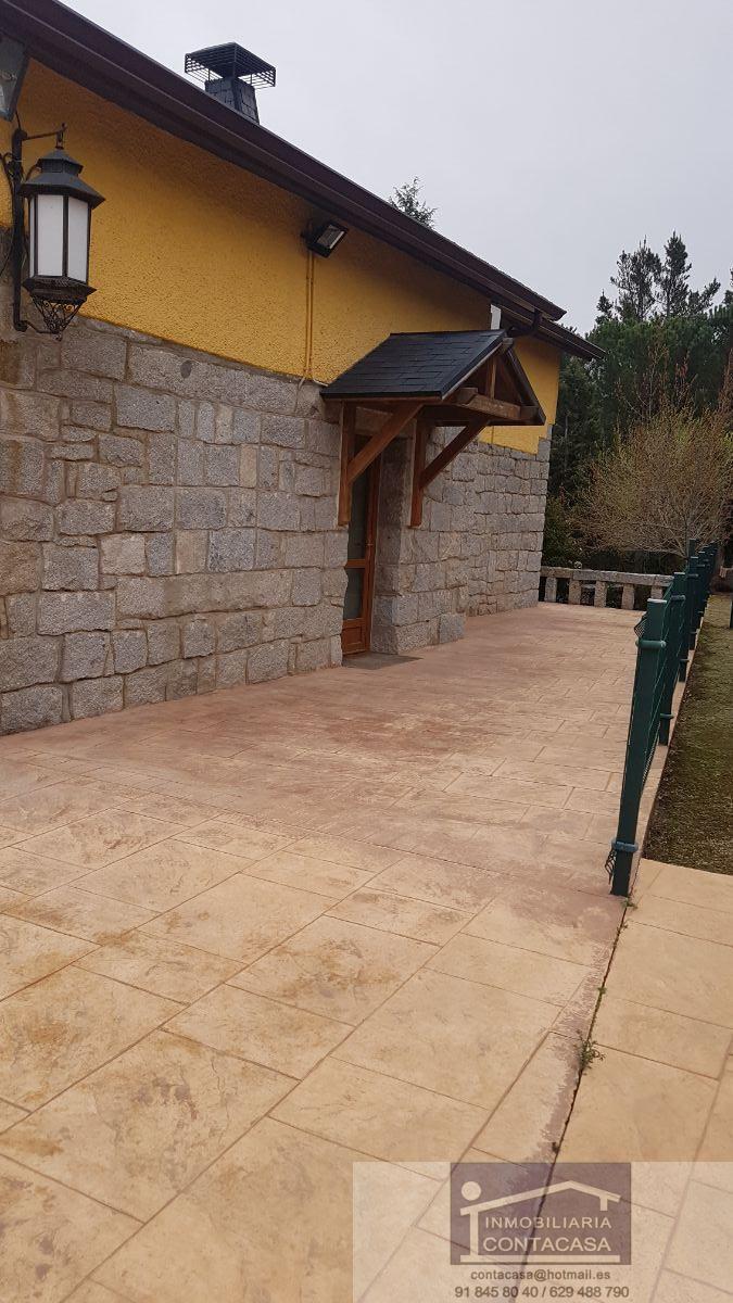 Venta de casa en Becerril de la Sierra