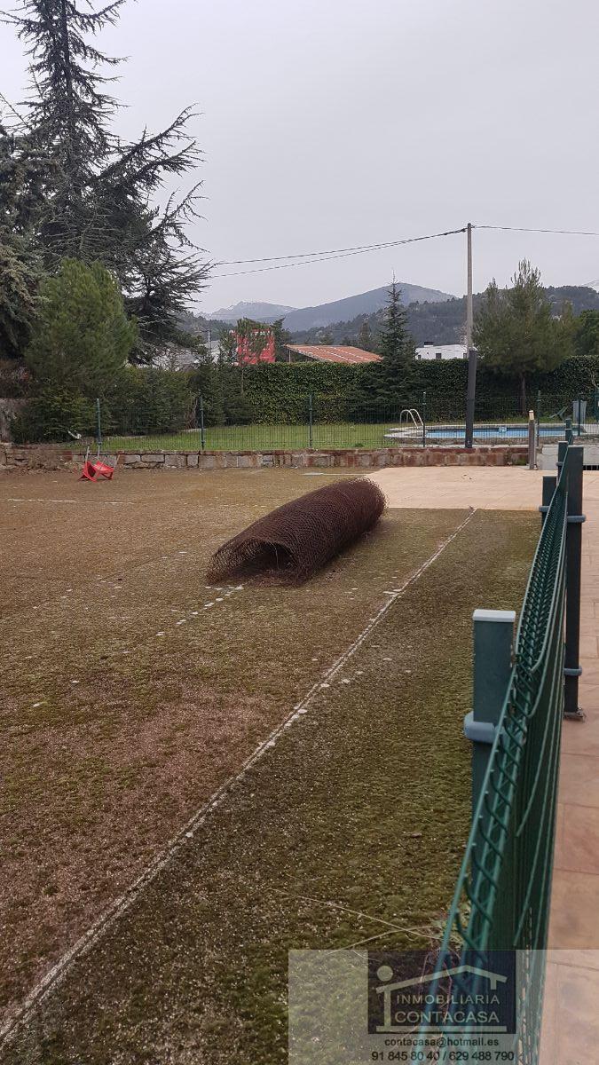 Venta de casa en Becerril de la Sierra