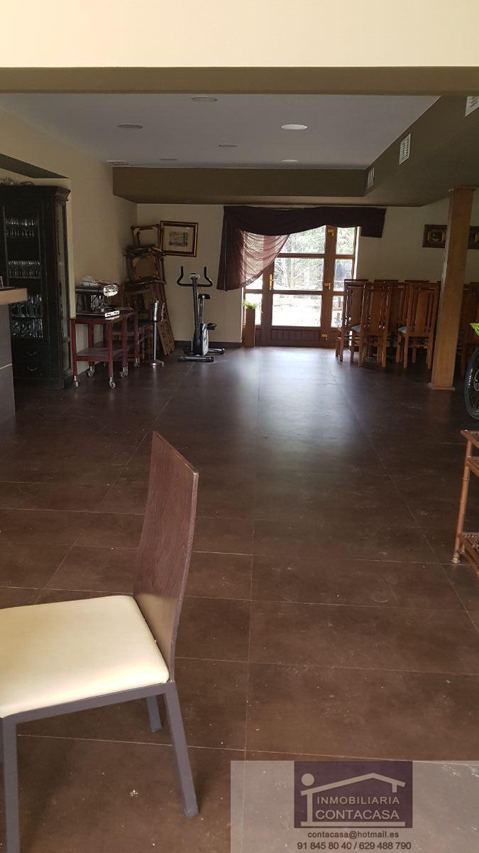 For sale of house in Becerril de la Sierra