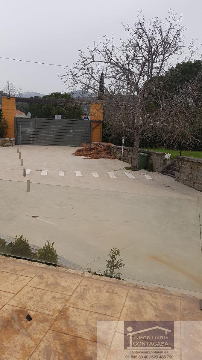 Venta de casa en Becerril de la Sierra