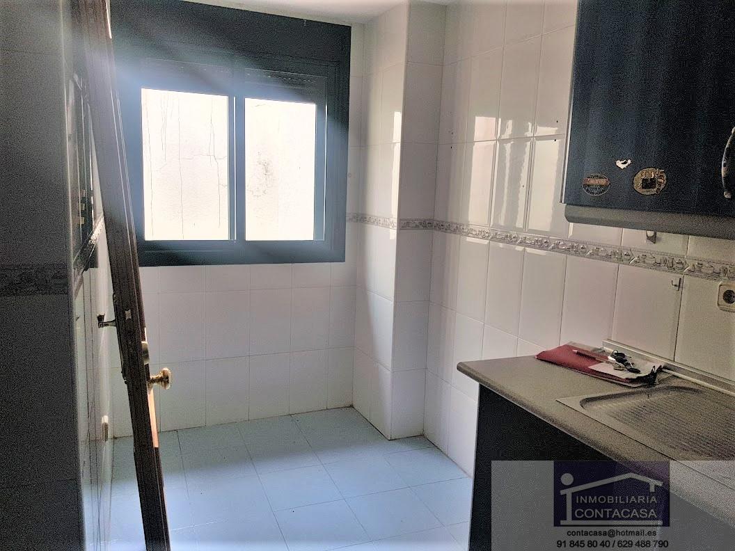 For sale of flat in Miraflores de la Sierra