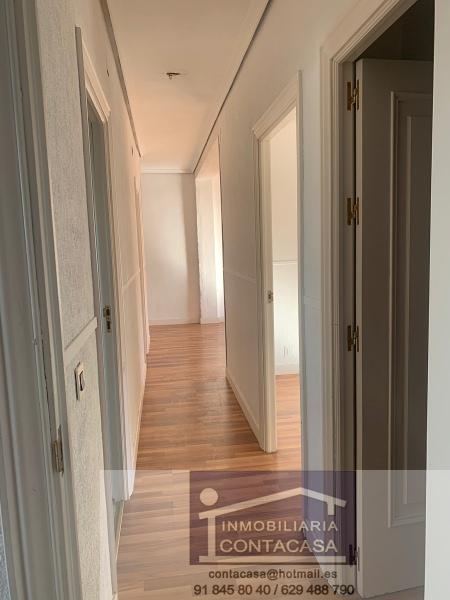 For sale of flat in Madrid