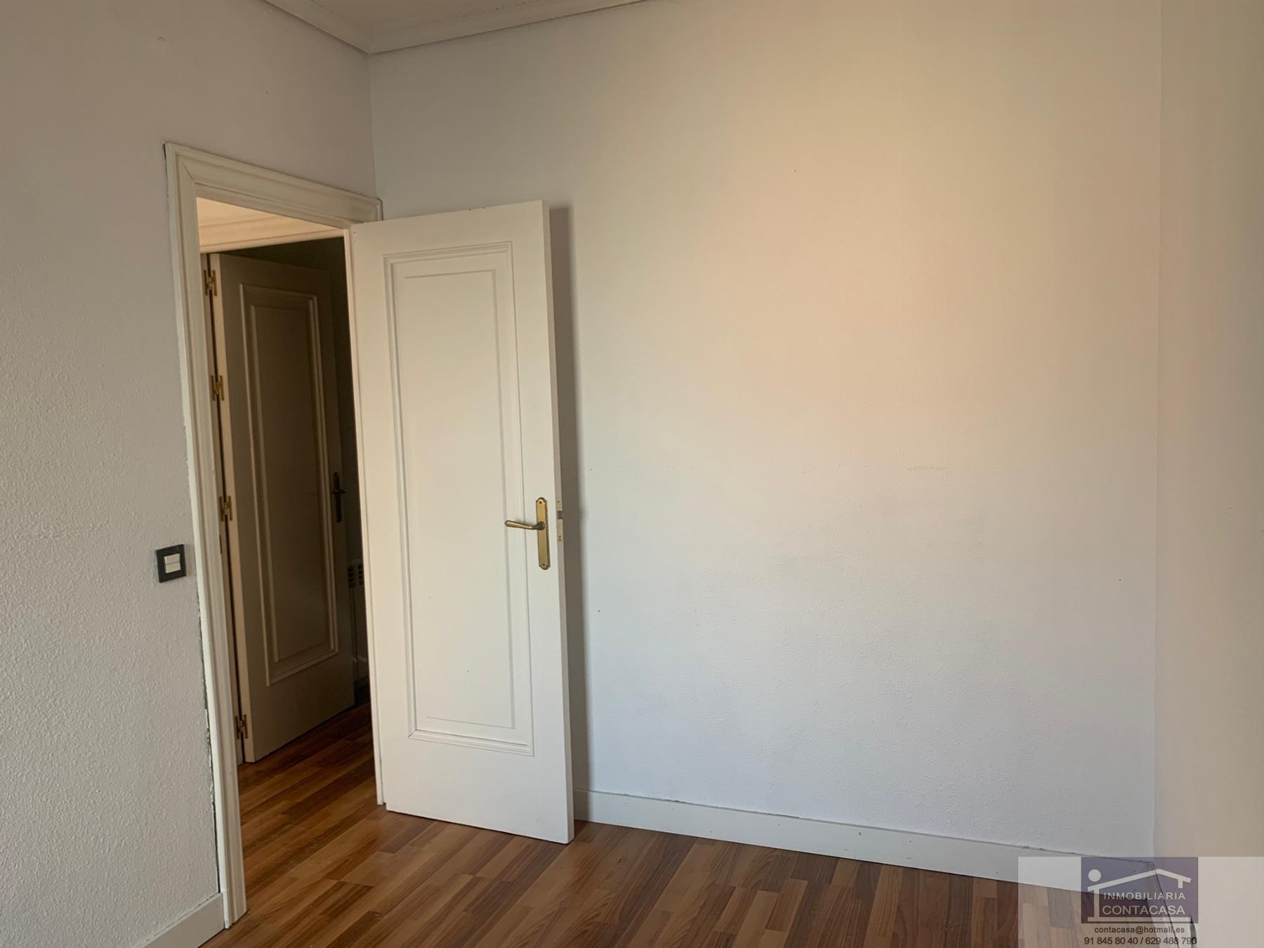 For sale of flat in Madrid