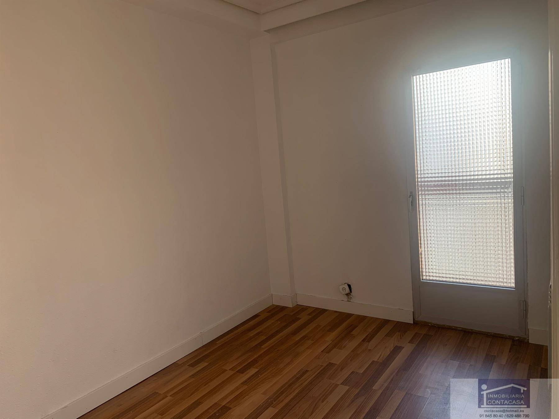 For sale of flat in Madrid