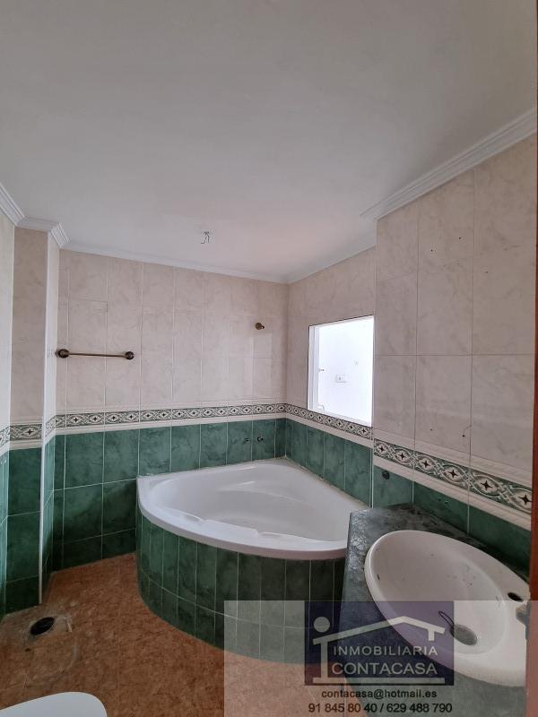 For sale of flat in Almería