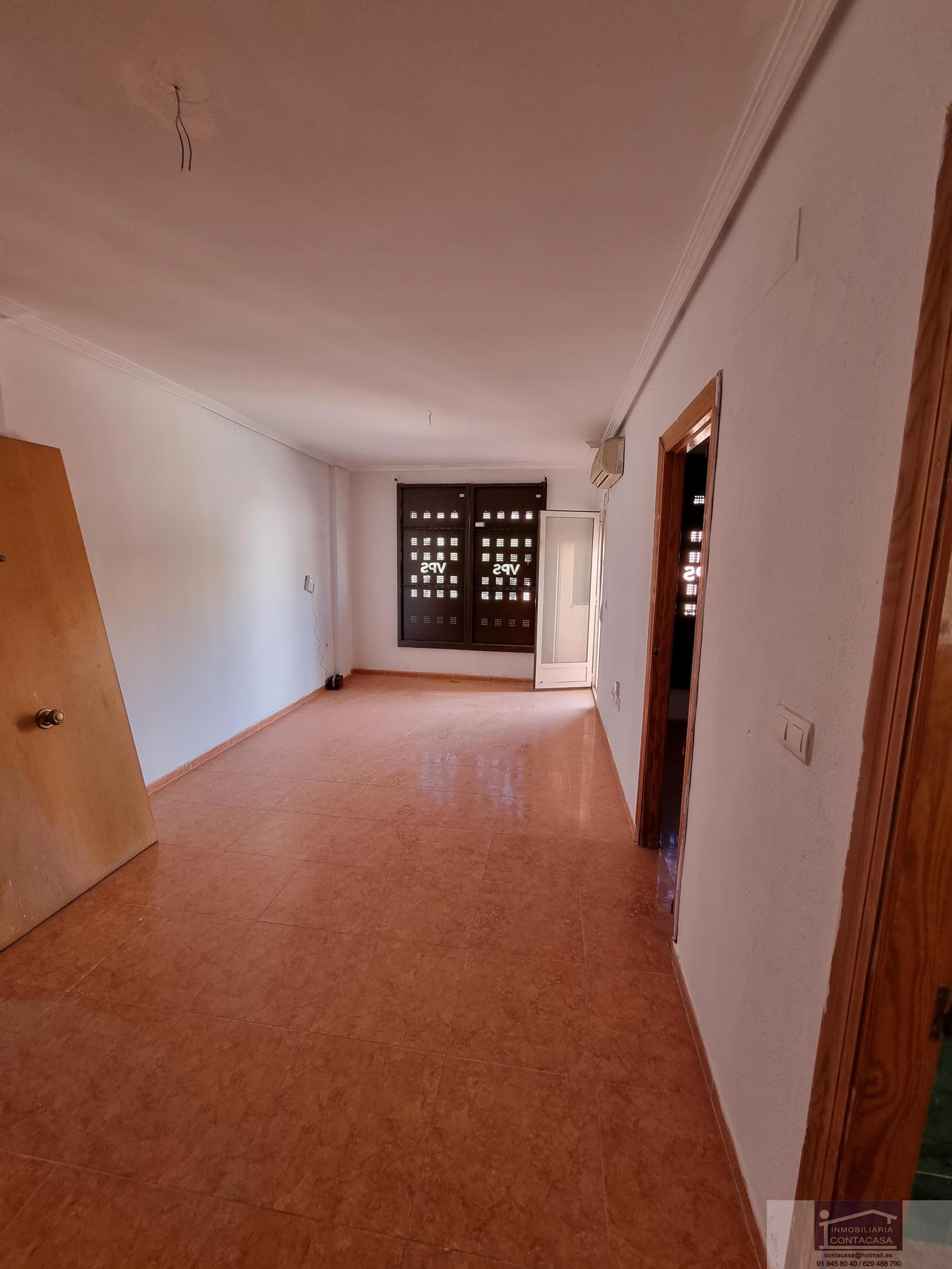 For sale of flat in Almería