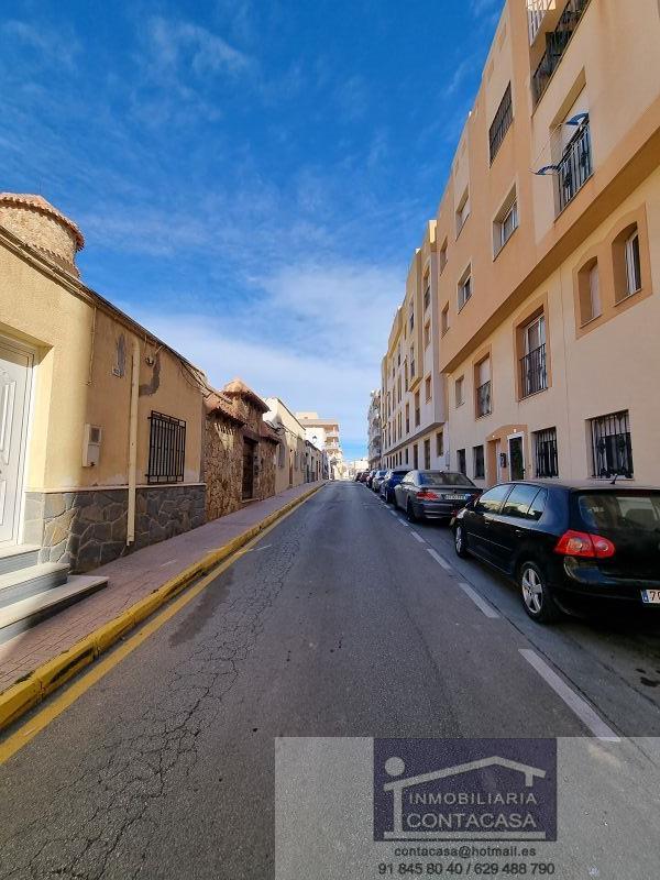 For sale of flat in Almería