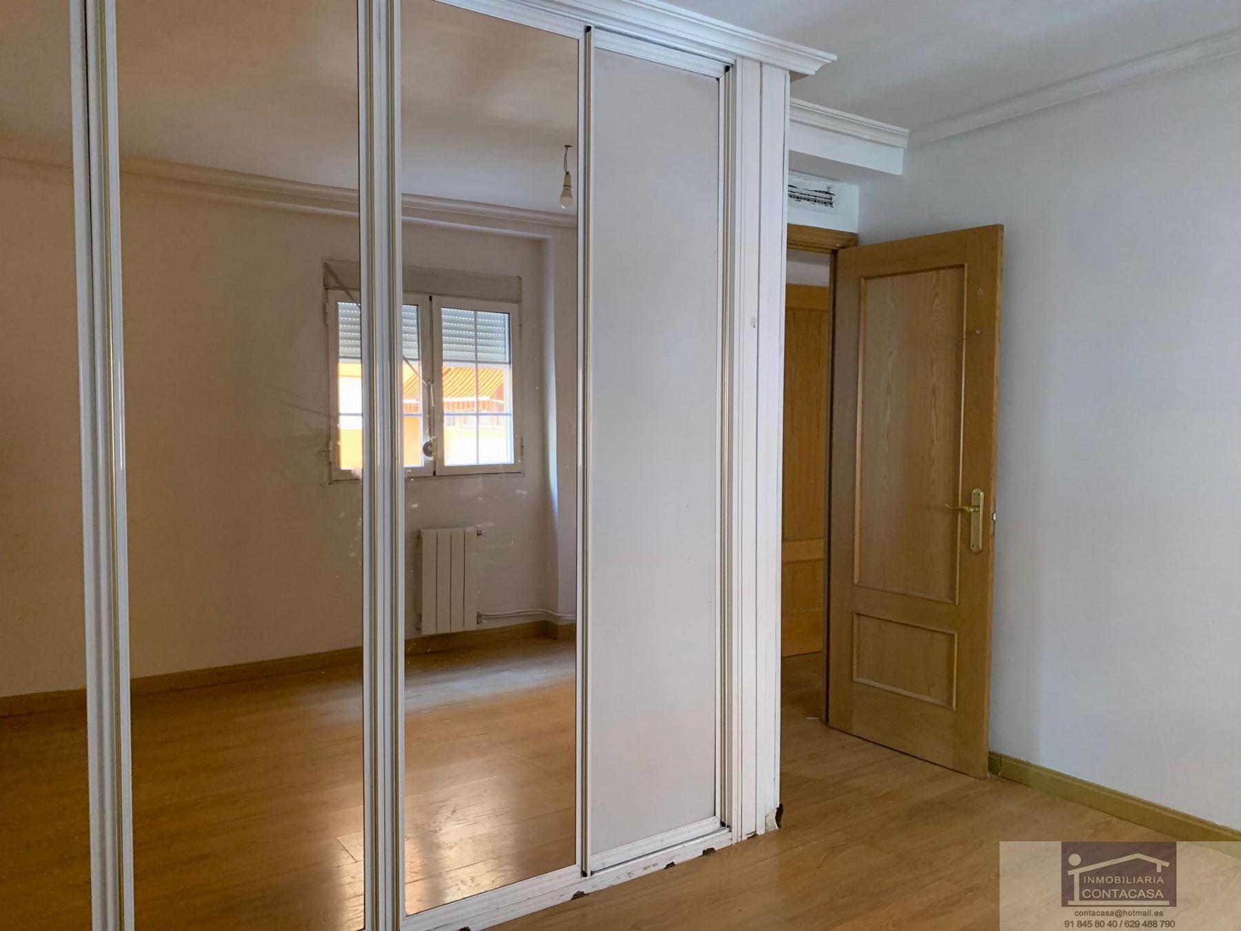 For sale of flat in Móstoles