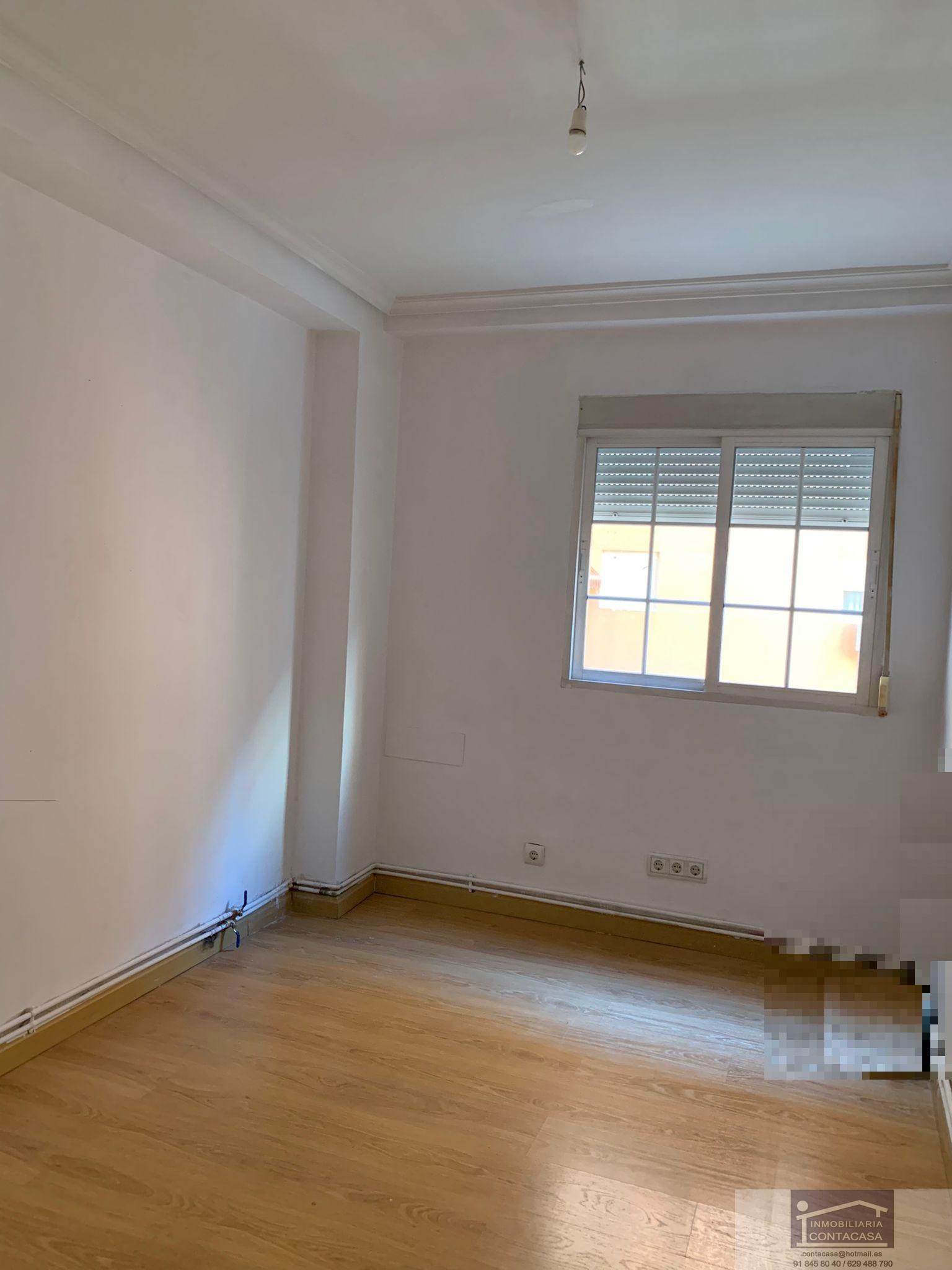 For sale of flat in Móstoles