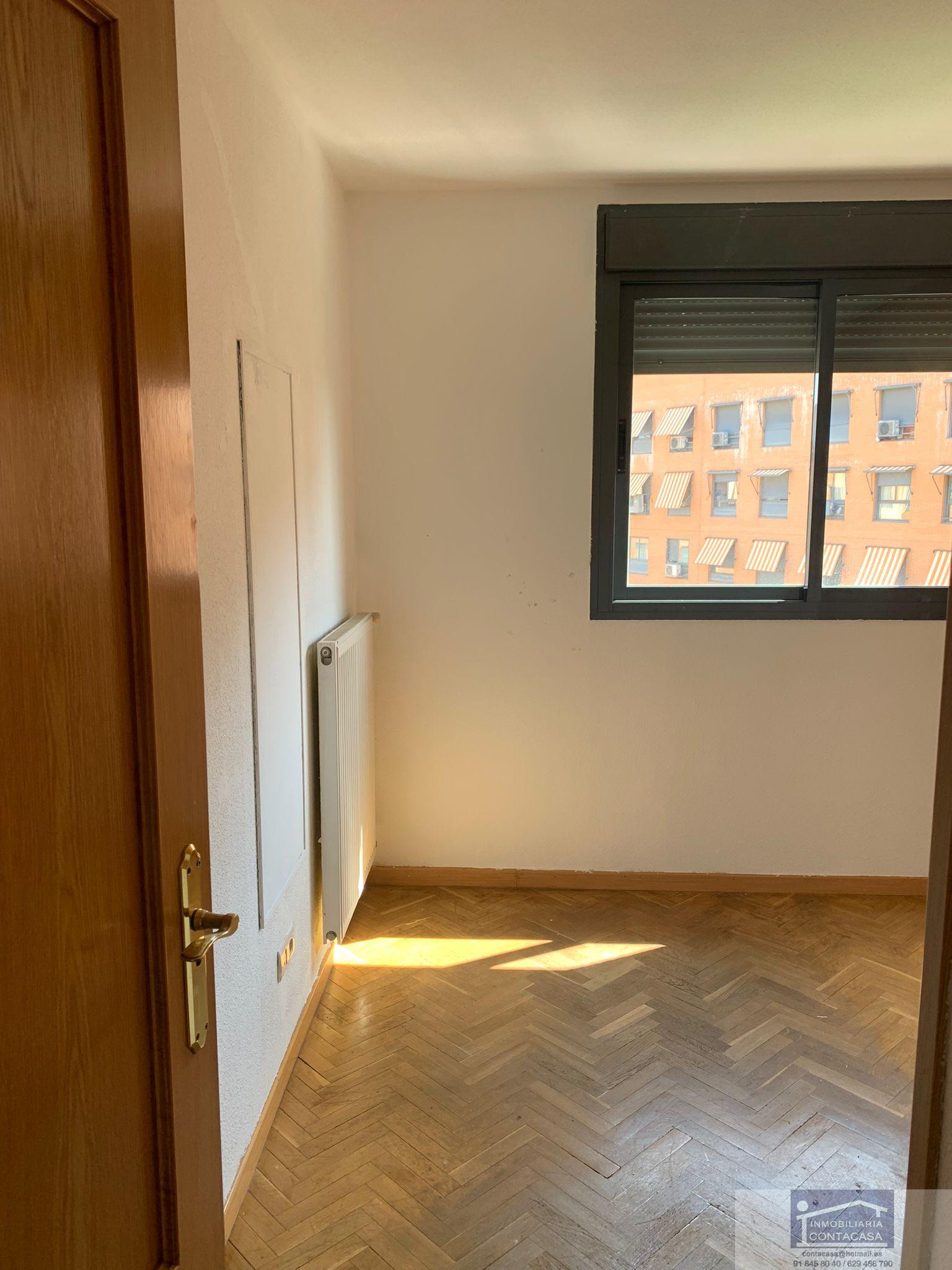 For sale of flat in Coslada