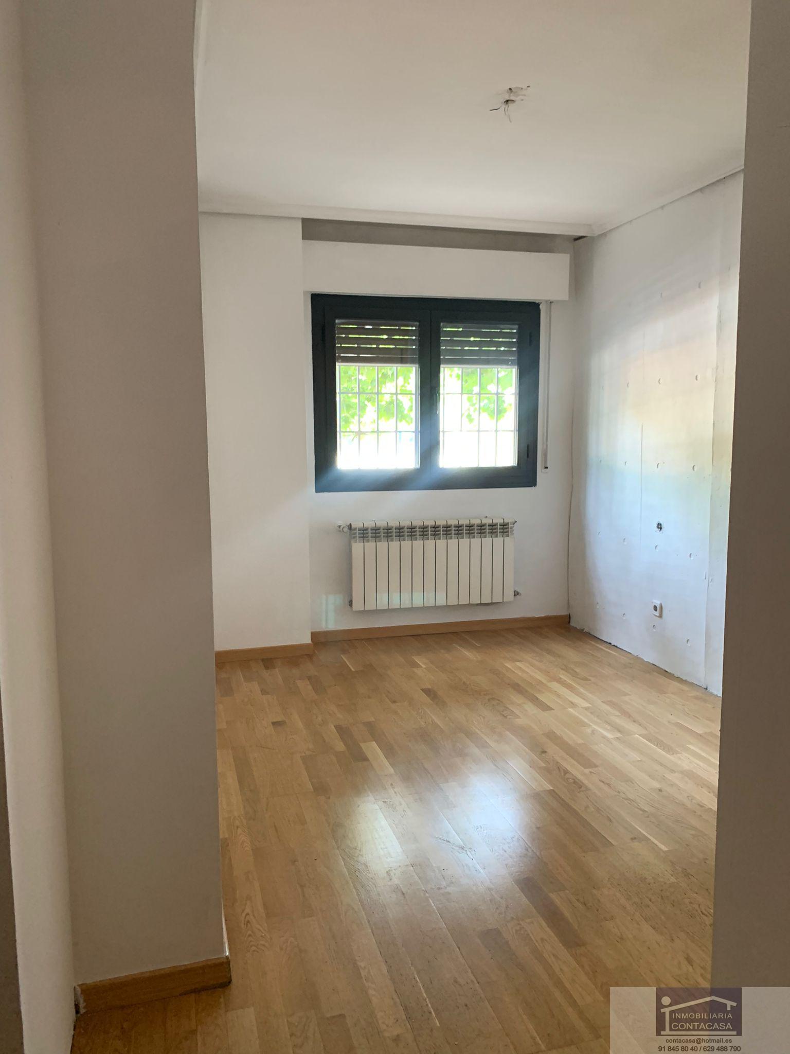 For sale of flat in Madrid