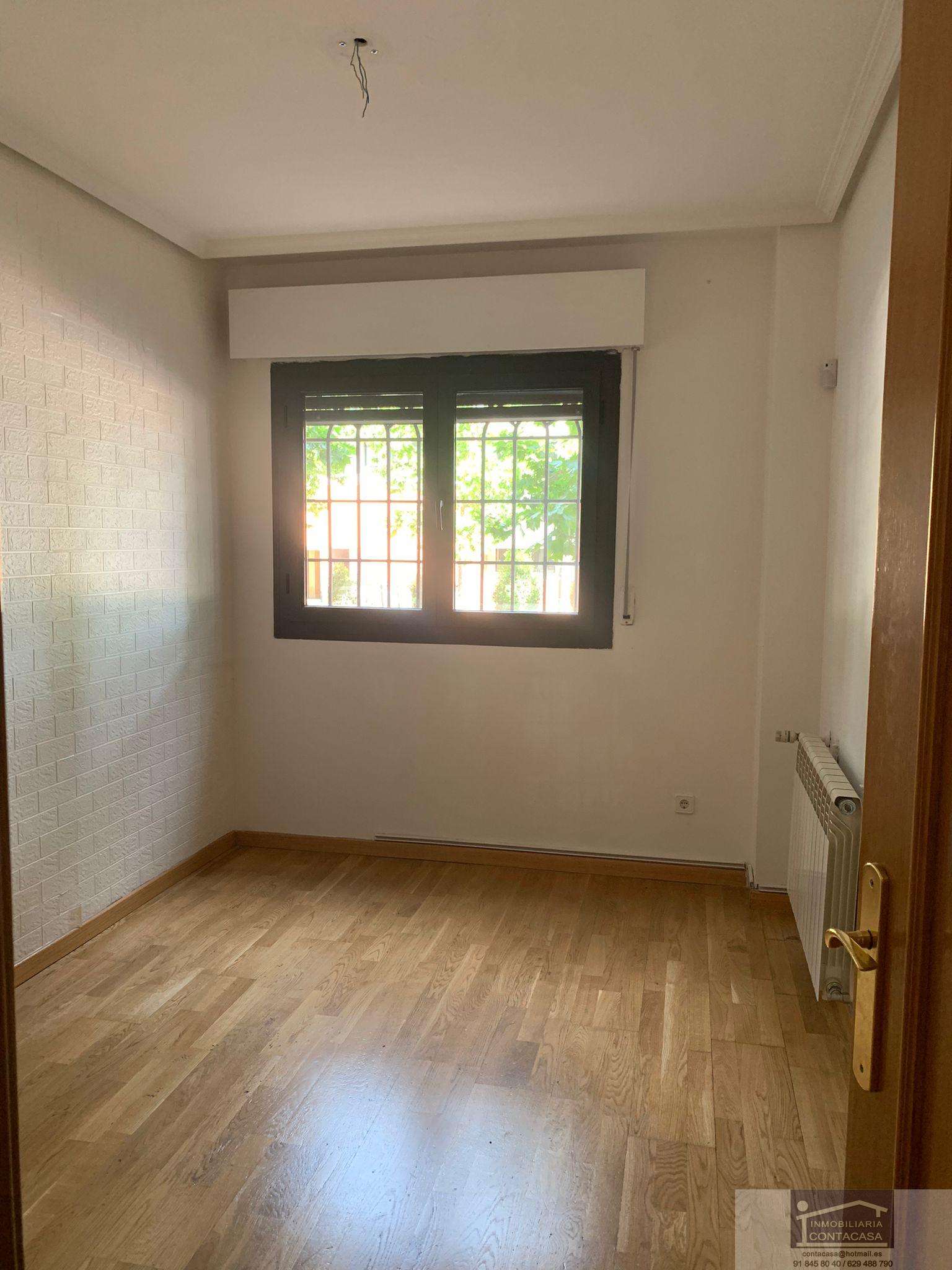 For sale of flat in Madrid