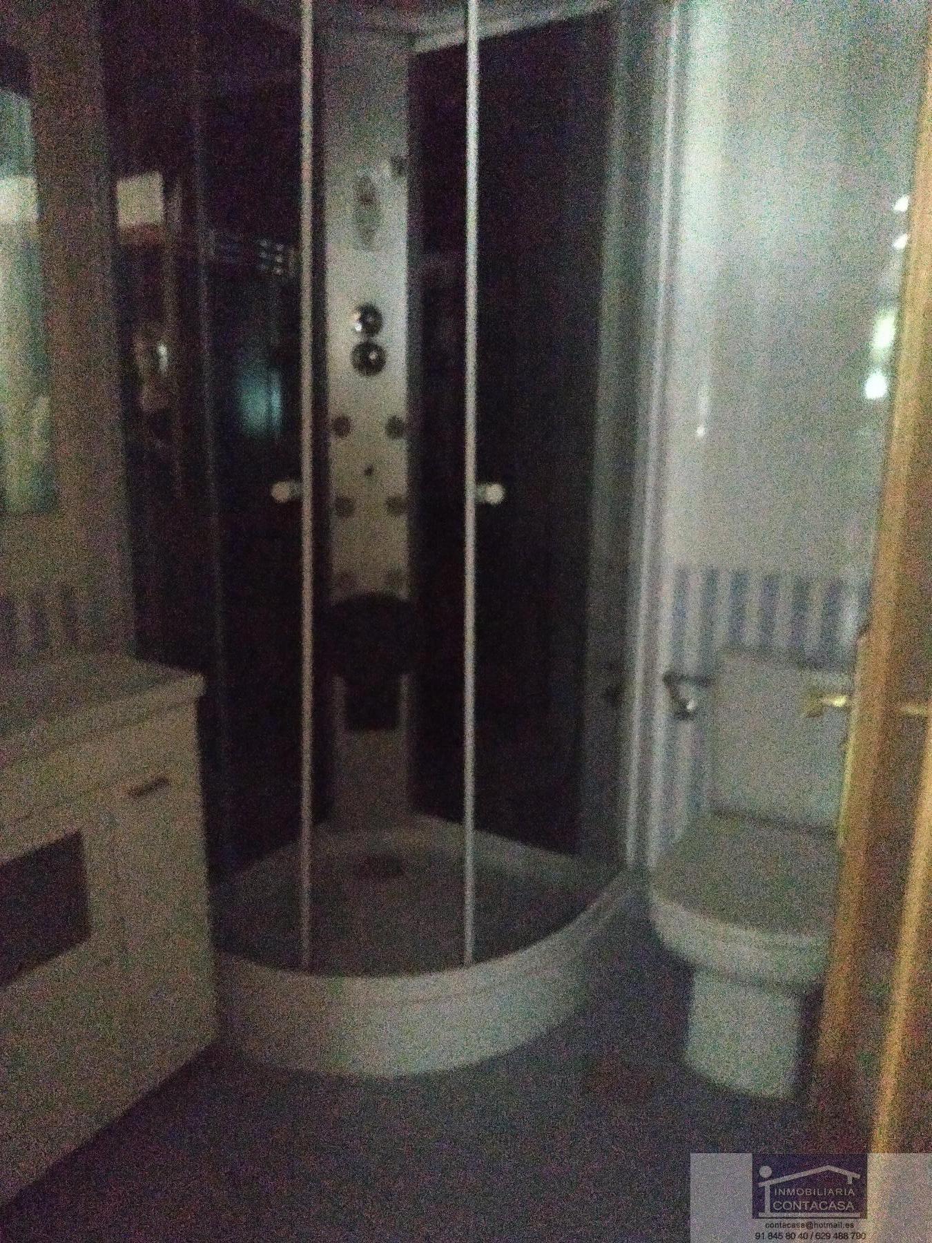 For sale of flat in Madrid