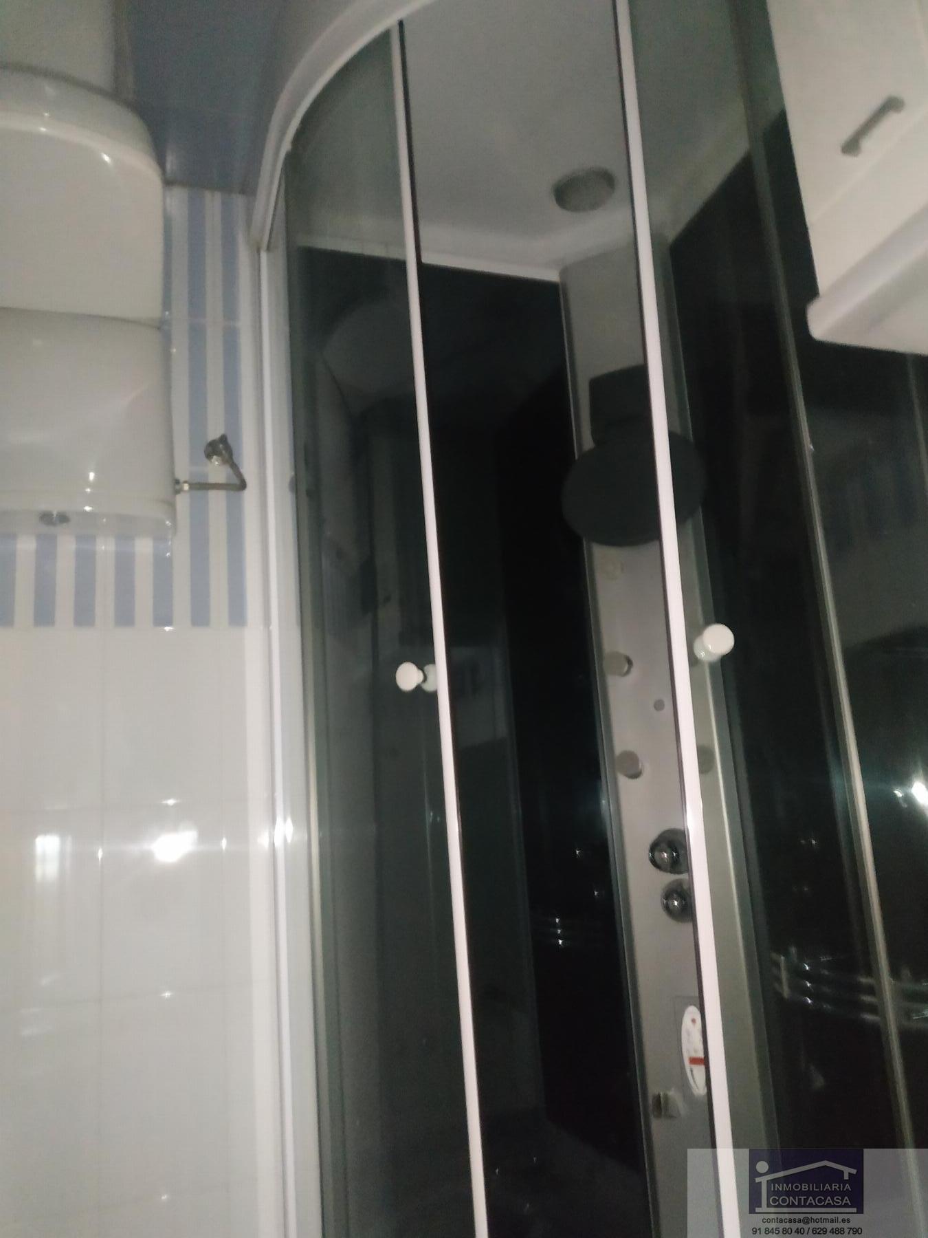 For sale of flat in Madrid