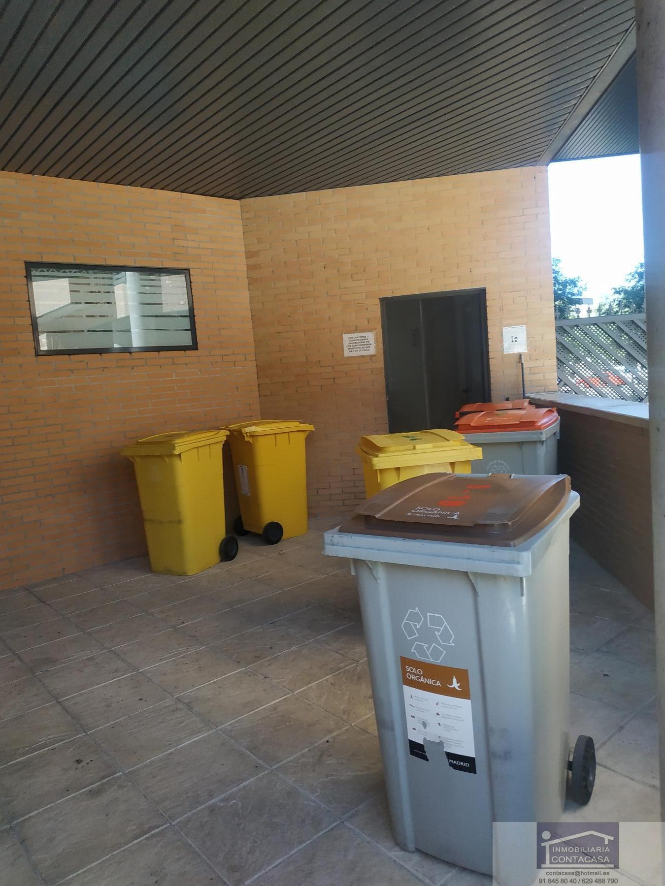 For sale of flat in Madrid