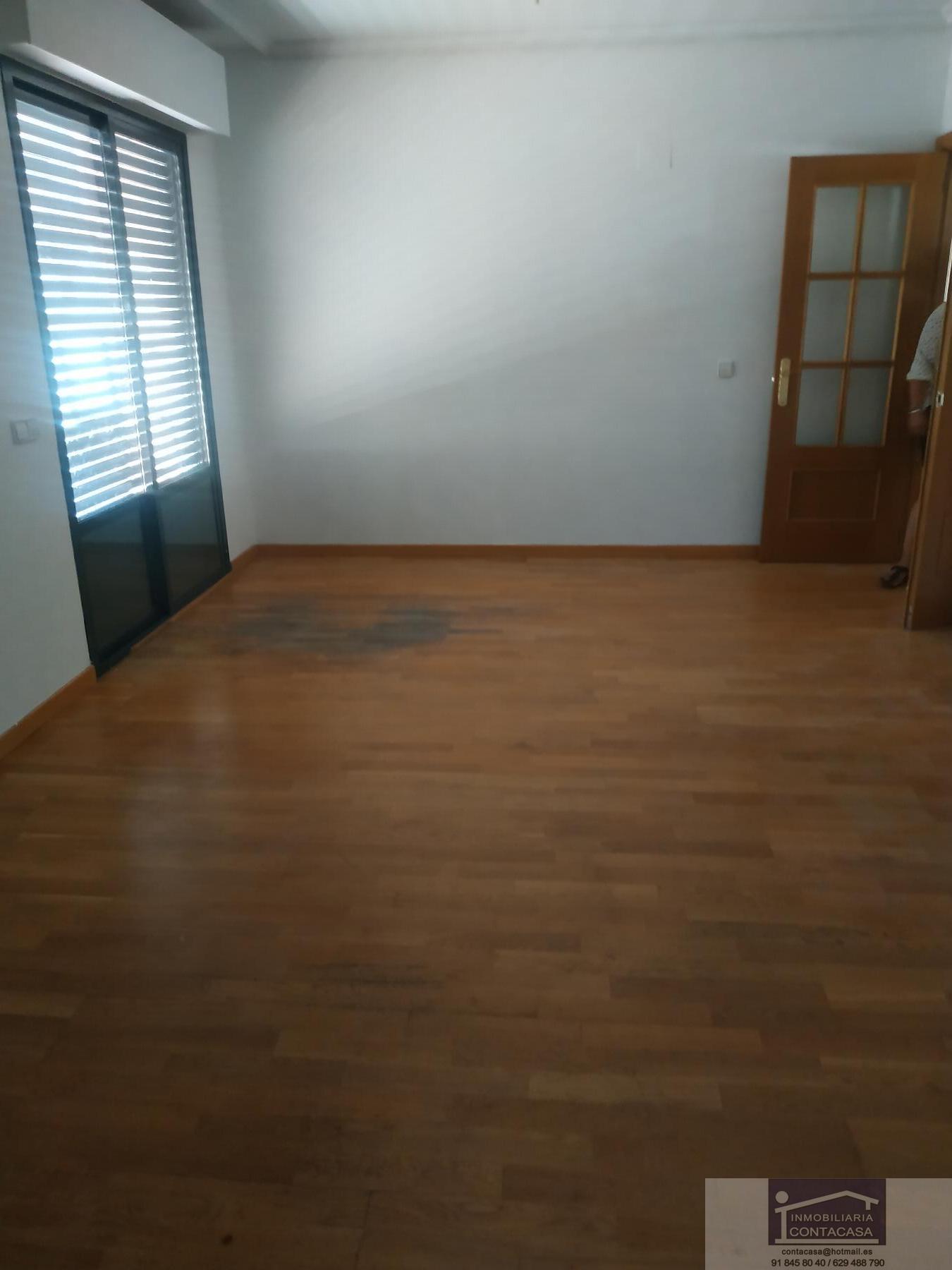 For sale of flat in Madrid