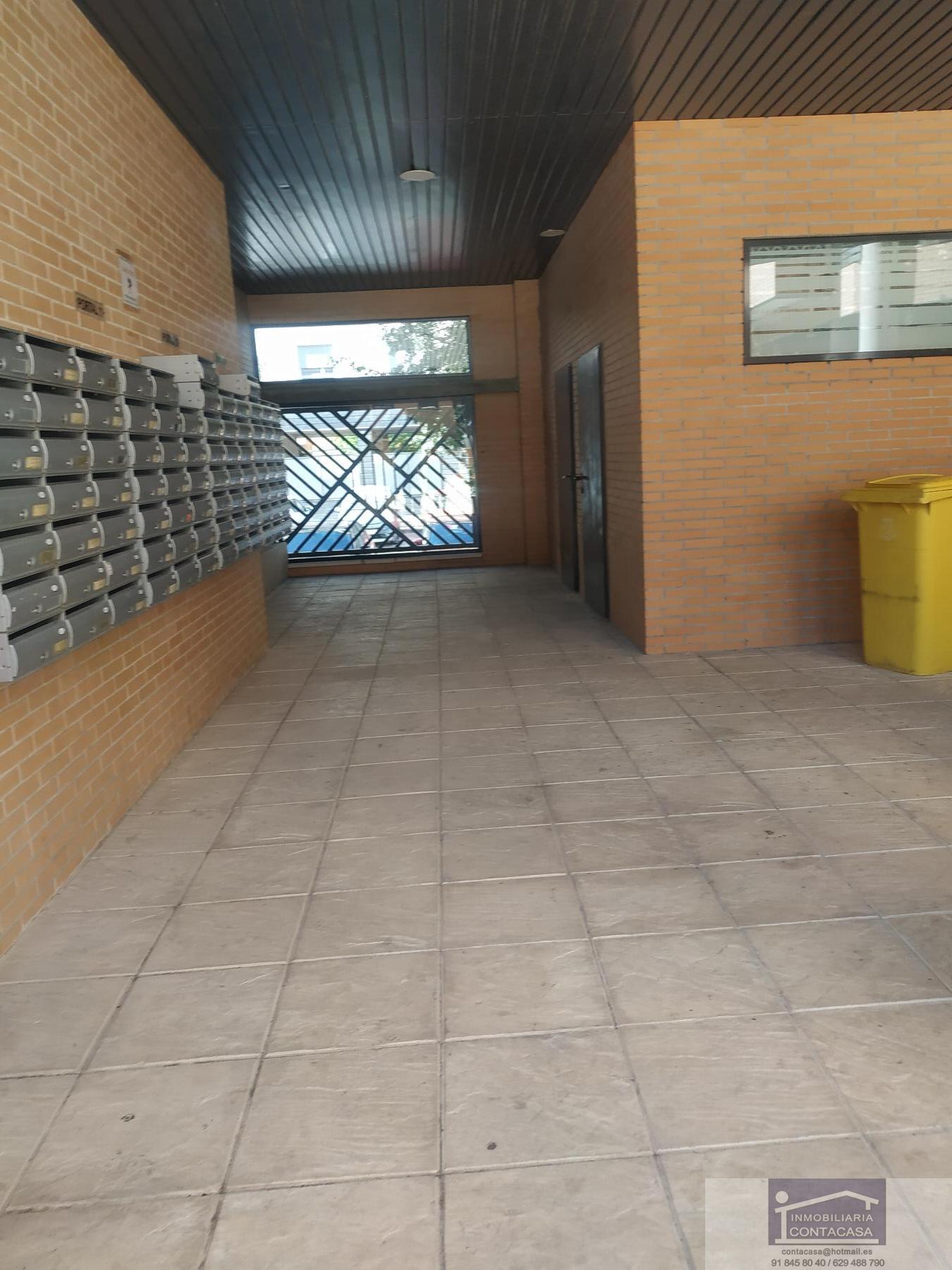 For sale of flat in Madrid