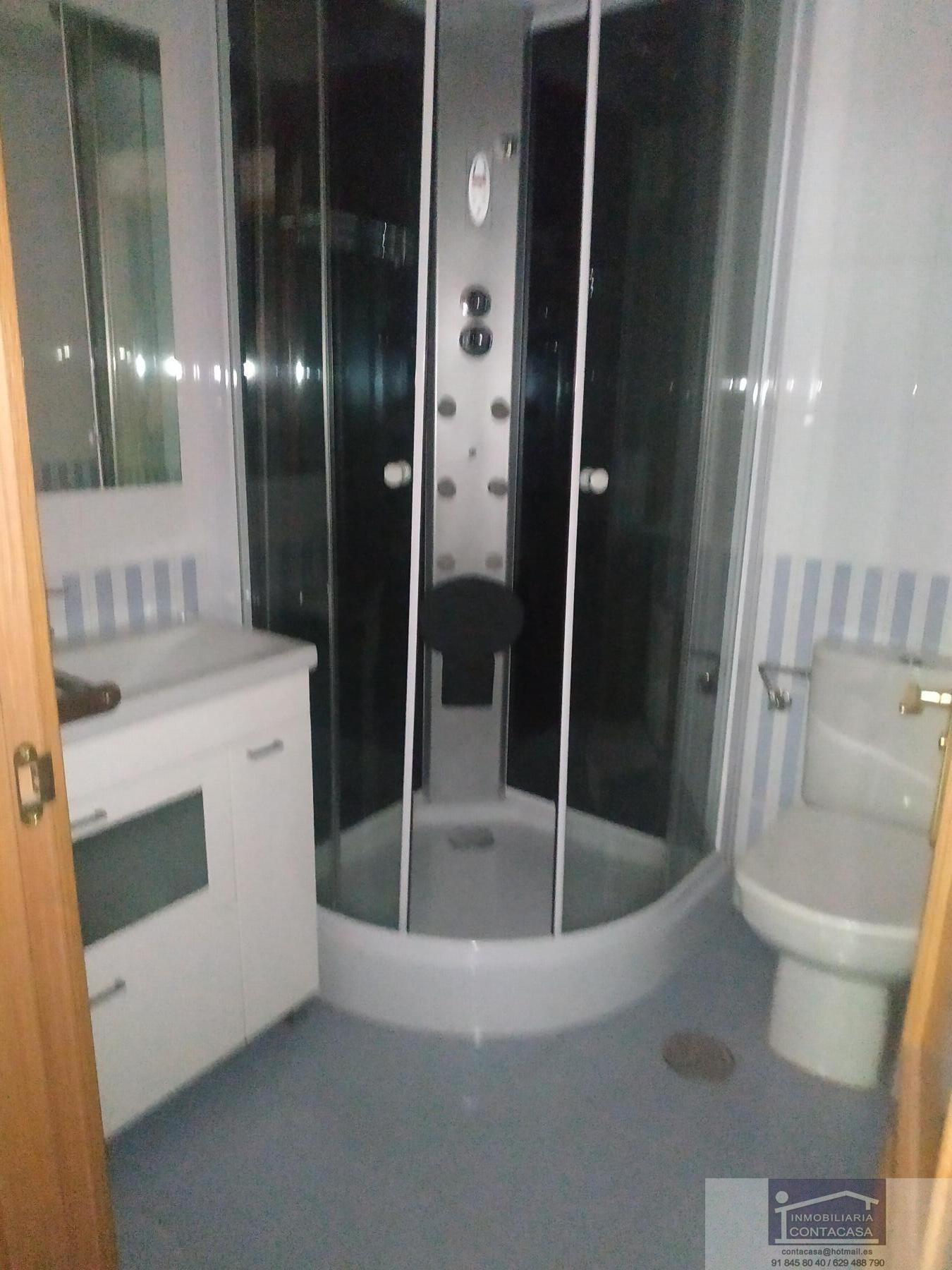 For sale of flat in Madrid