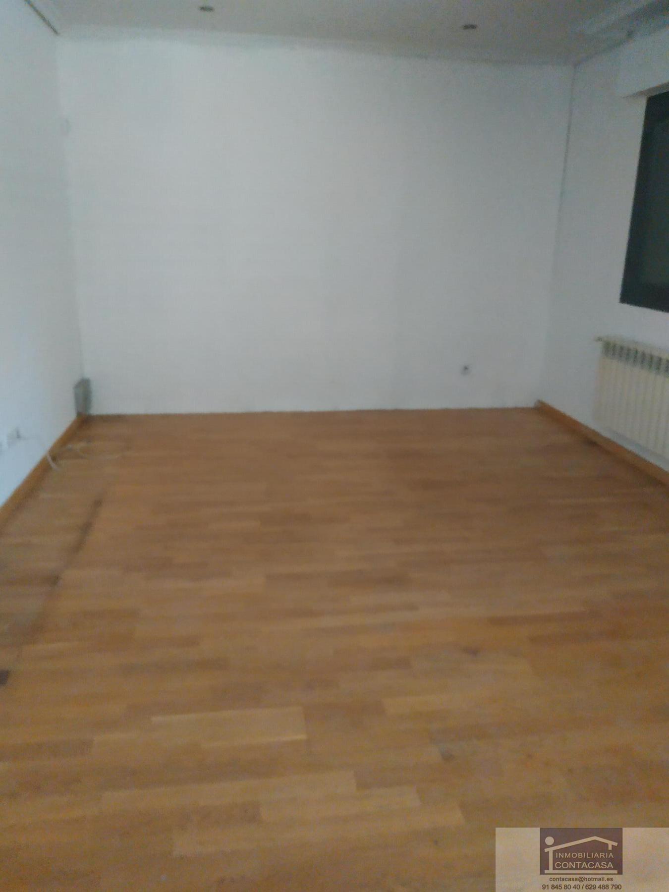 For sale of flat in Madrid