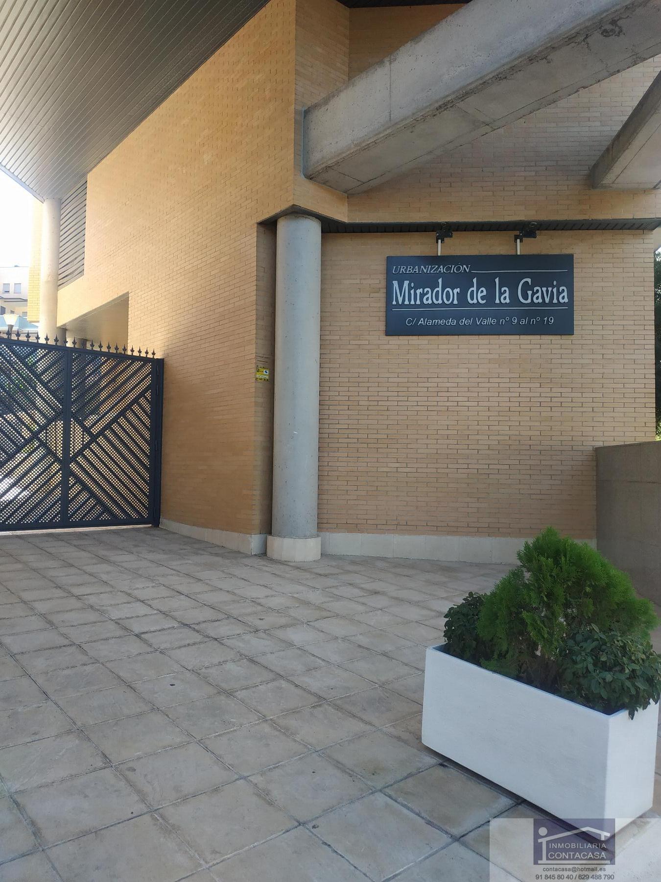 For sale of flat in Madrid
