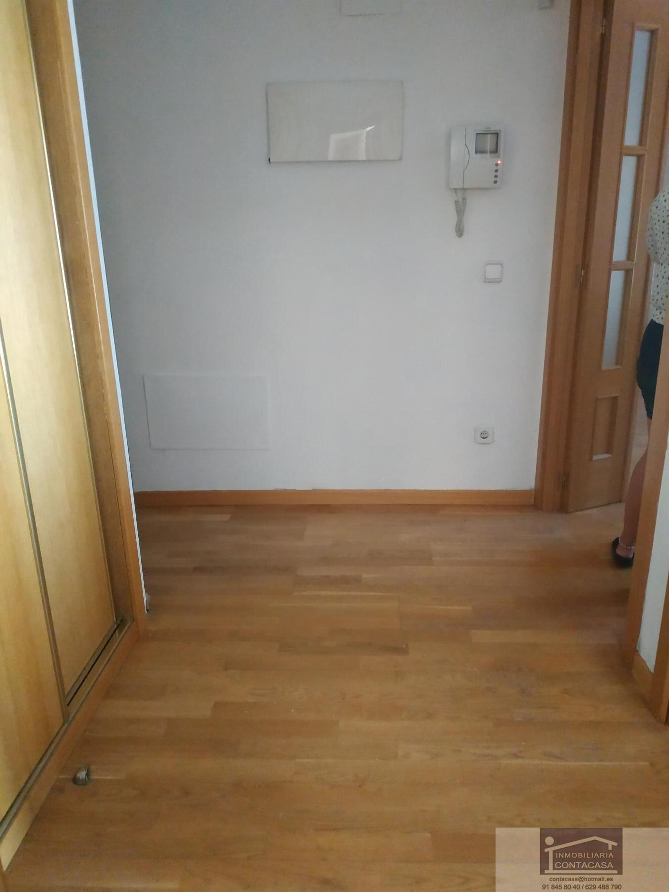 For sale of flat in Madrid