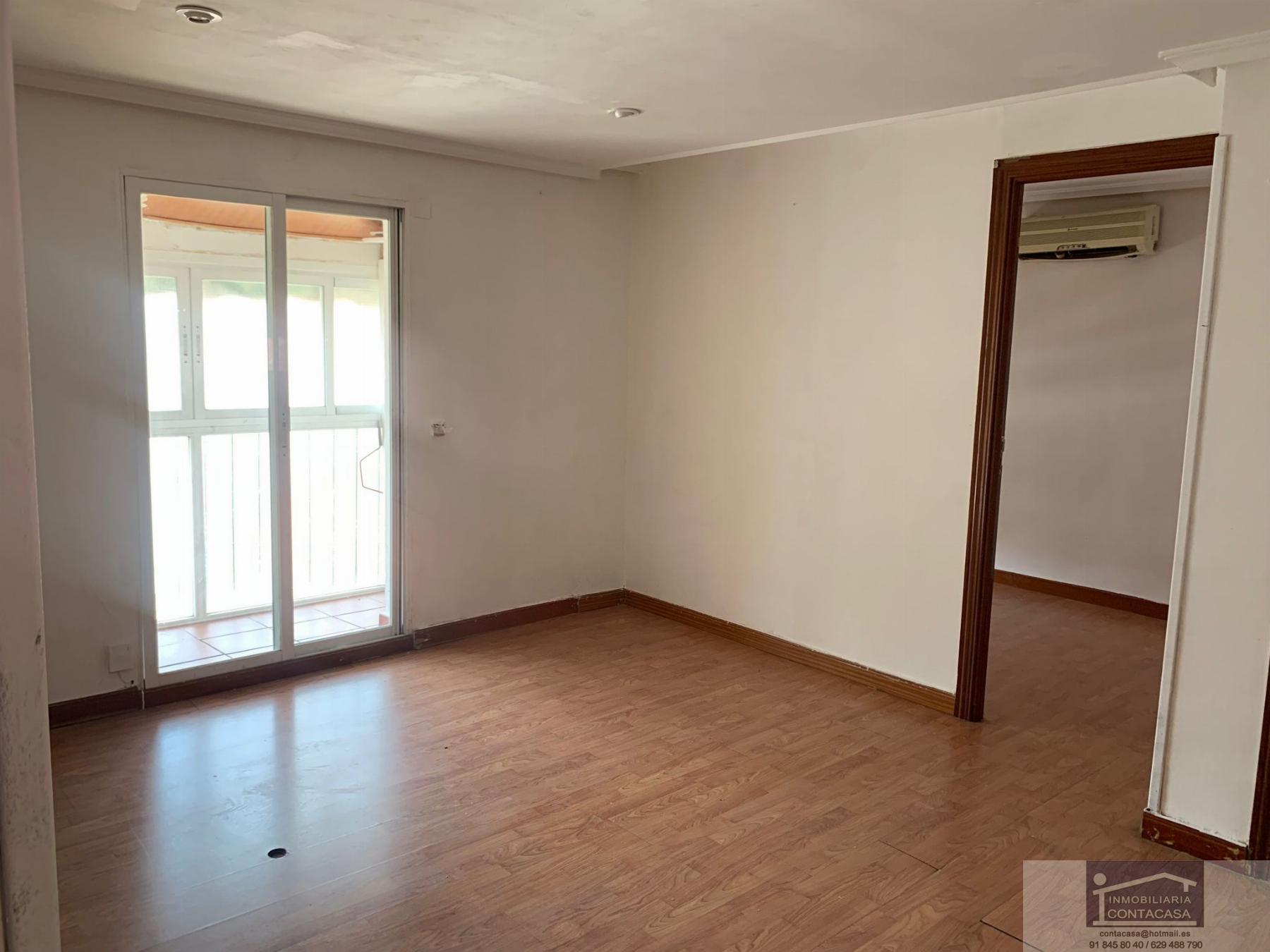 For sale of flat in Madrid