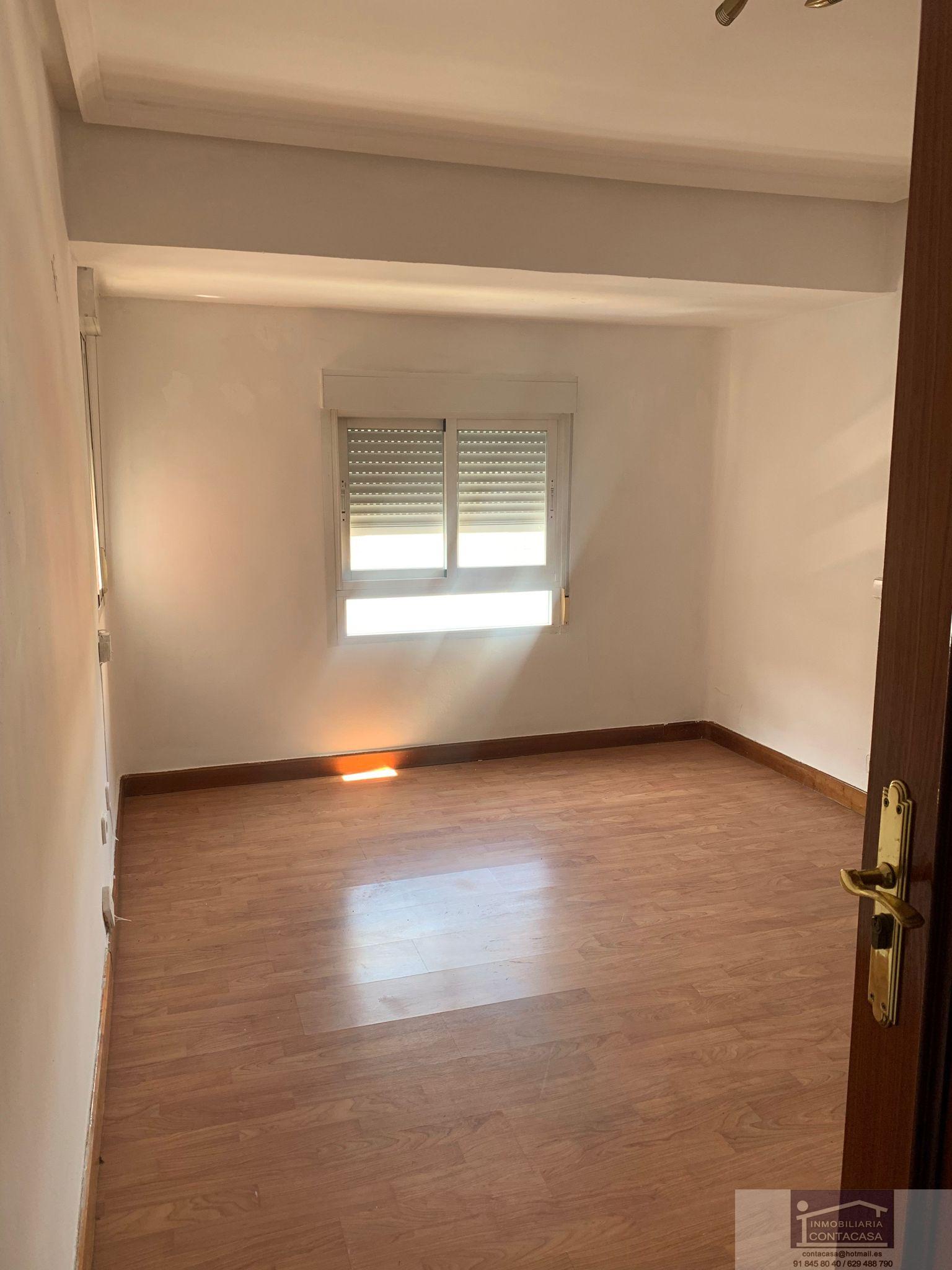 For sale of flat in Madrid