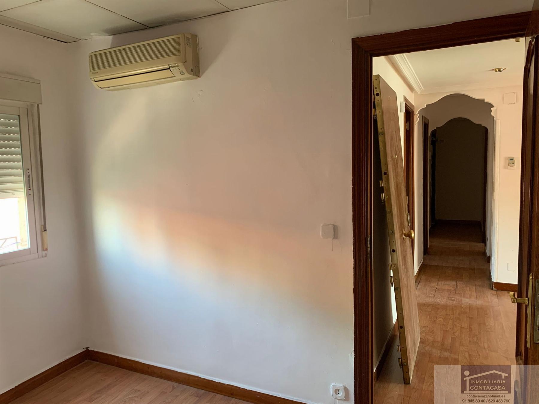 For sale of flat in Madrid