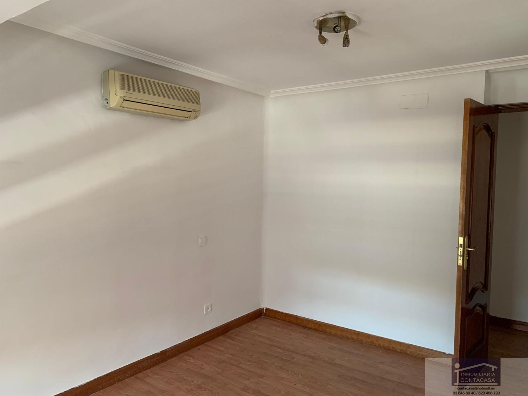 For sale of flat in Madrid