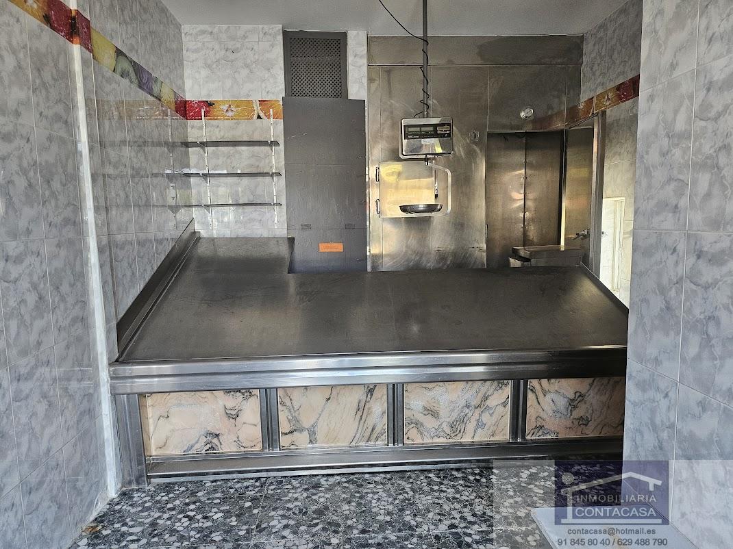 For rent of commercial in Navalafuente