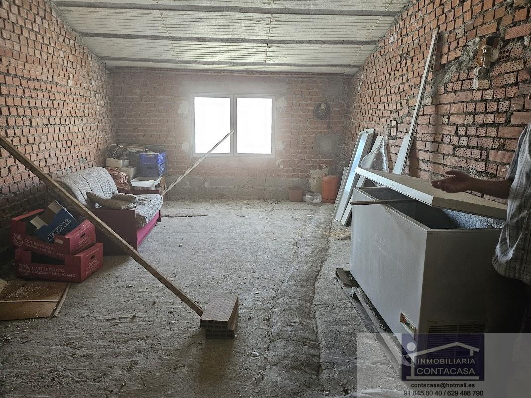 For rent of commercial in Navalafuente