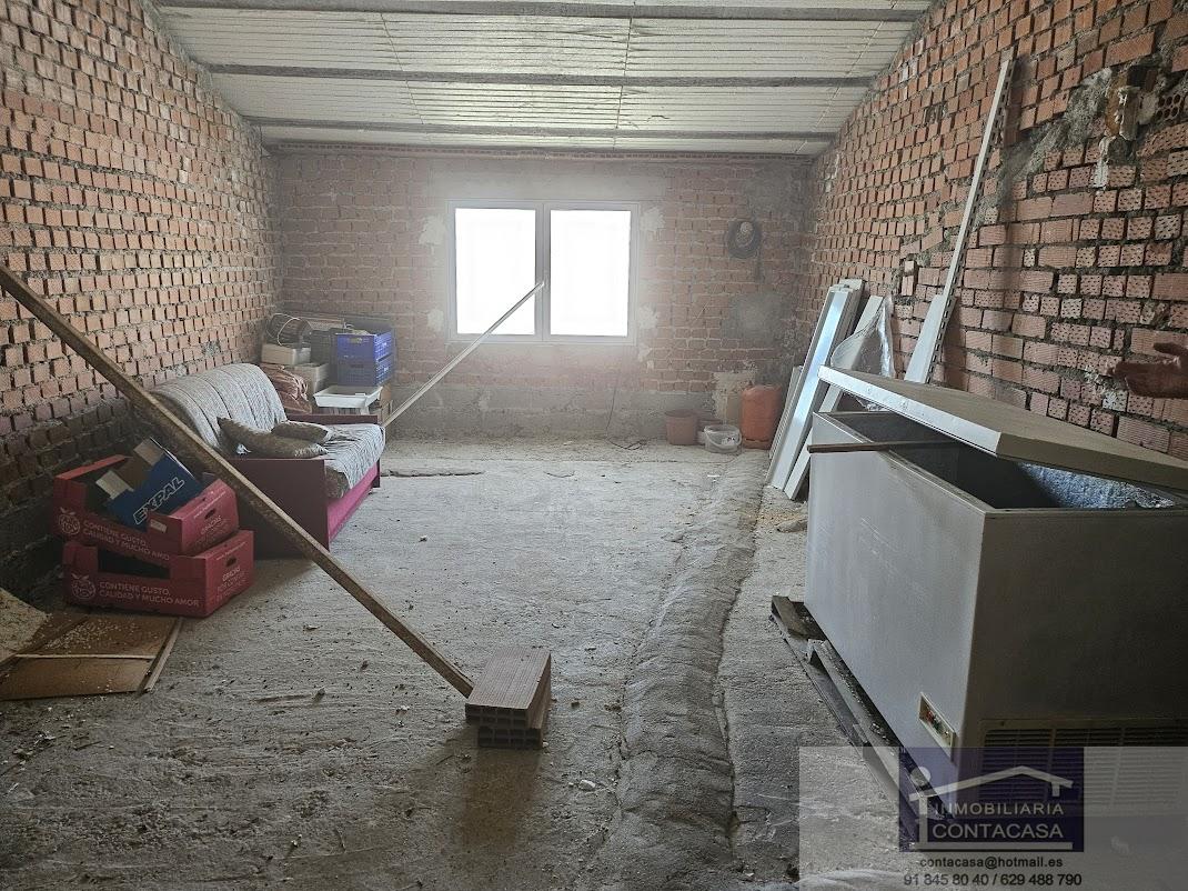 For rent of commercial in Navalafuente