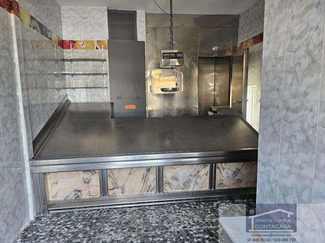 For rent of commercial in Navalafuente