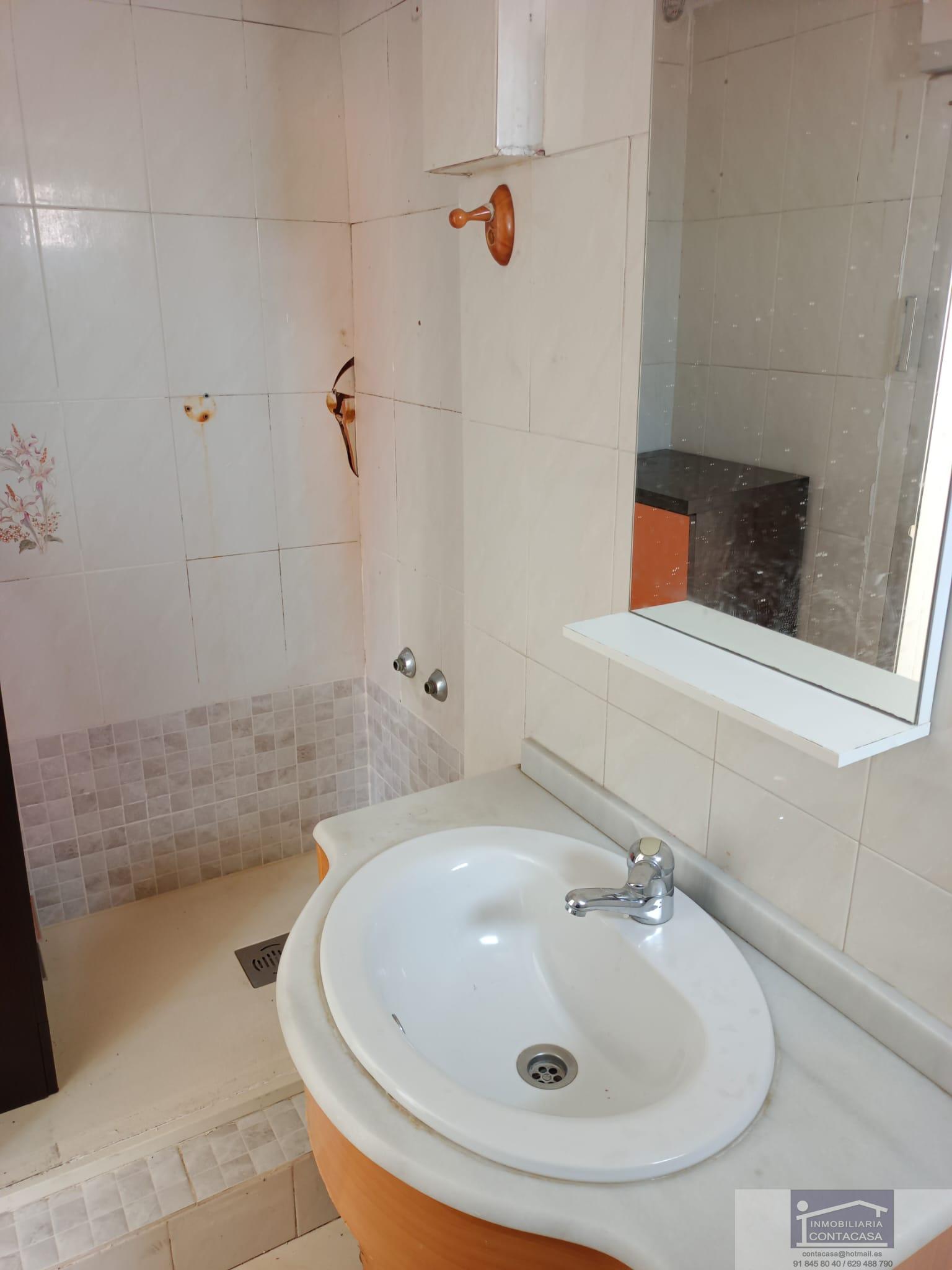 For sale of flat in Madrid
