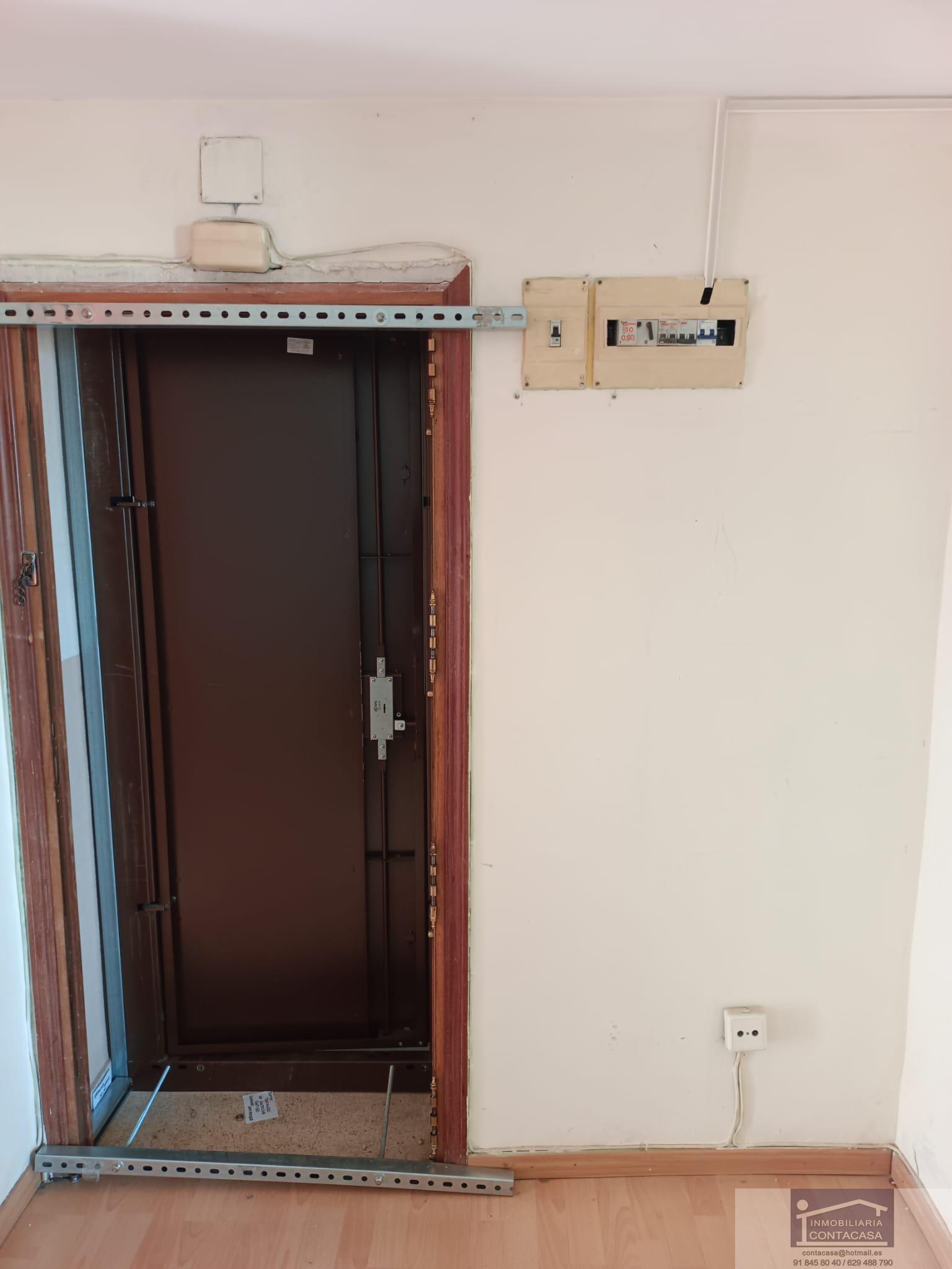 For sale of flat in Madrid