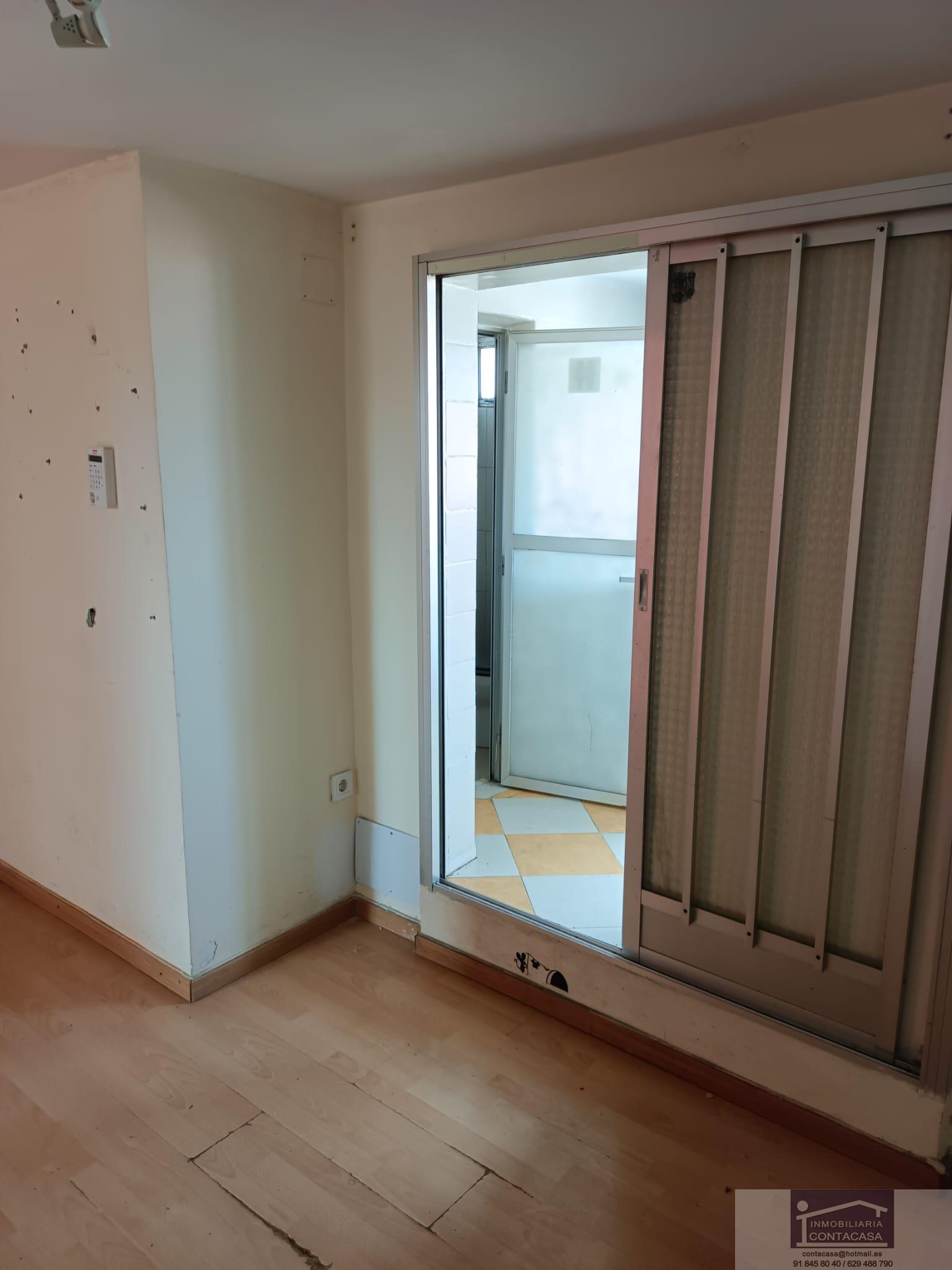 For sale of flat in Madrid