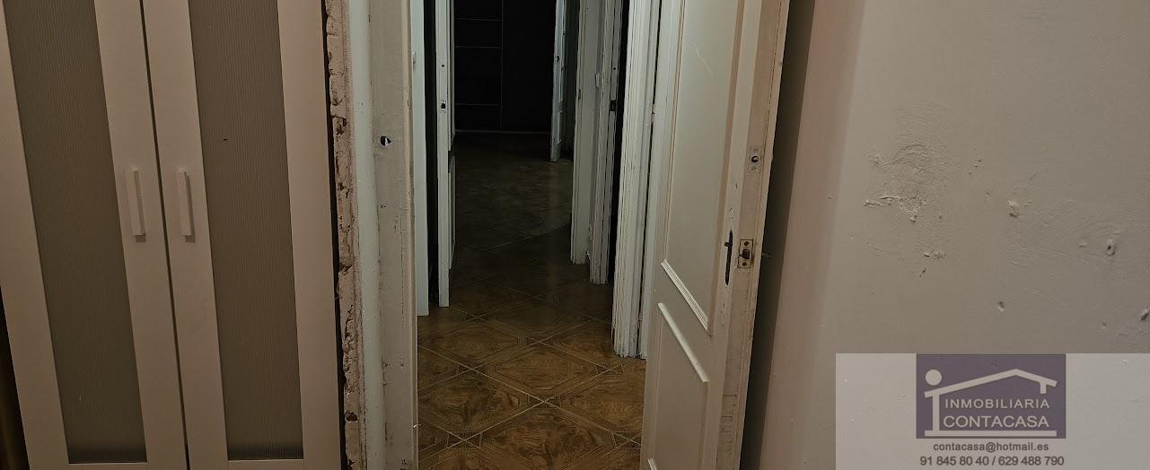 For sale of flat in Madrid