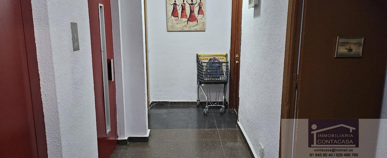 For sale of flat in Madrid