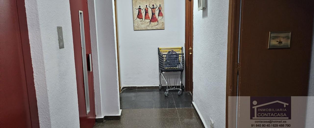 For sale of flat in Madrid
