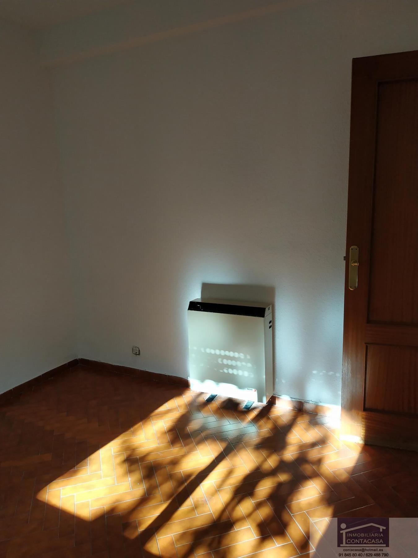 For sale of flat in Colmenar Viejo