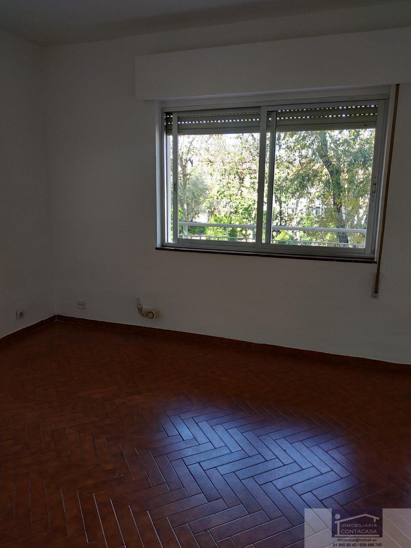 For sale of flat in Colmenar Viejo