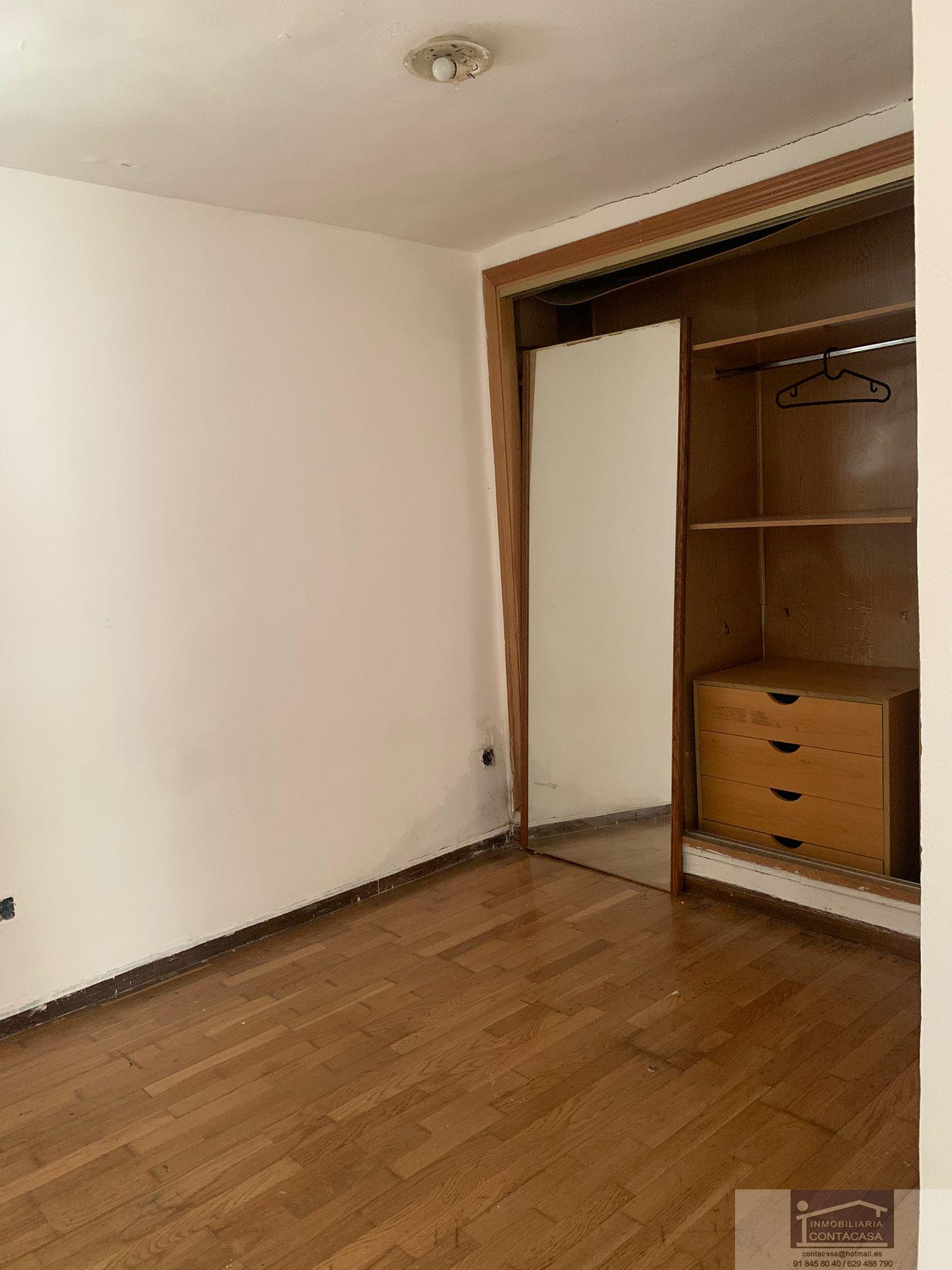 For sale of flat in Madrid