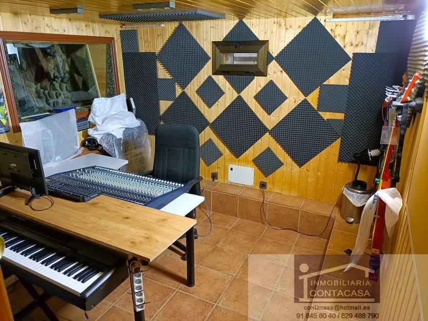 For sale of chalet in Cabanillas de la Sierra