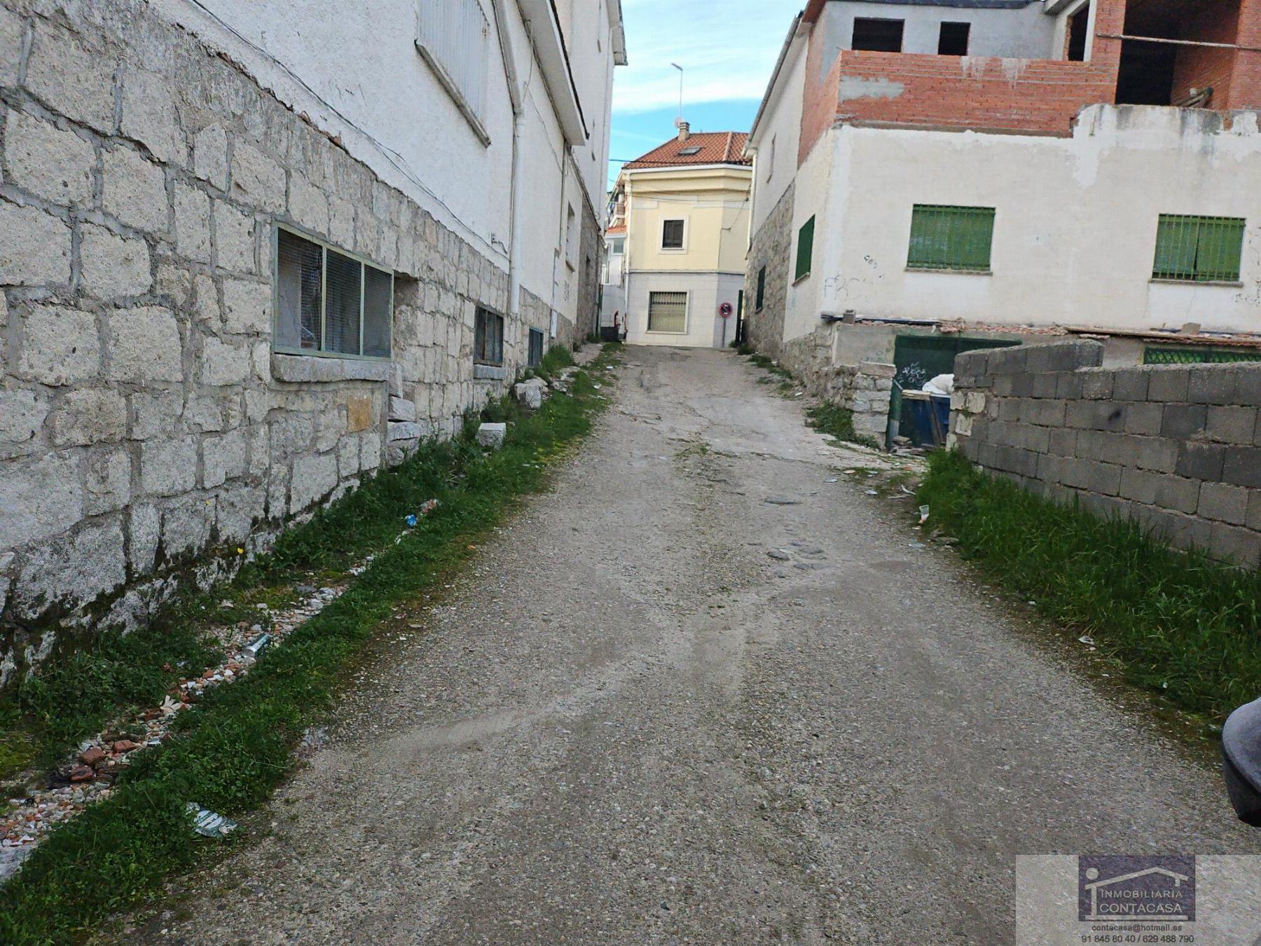 For rent of industrial plant/warehouse in Colmenar Viejo