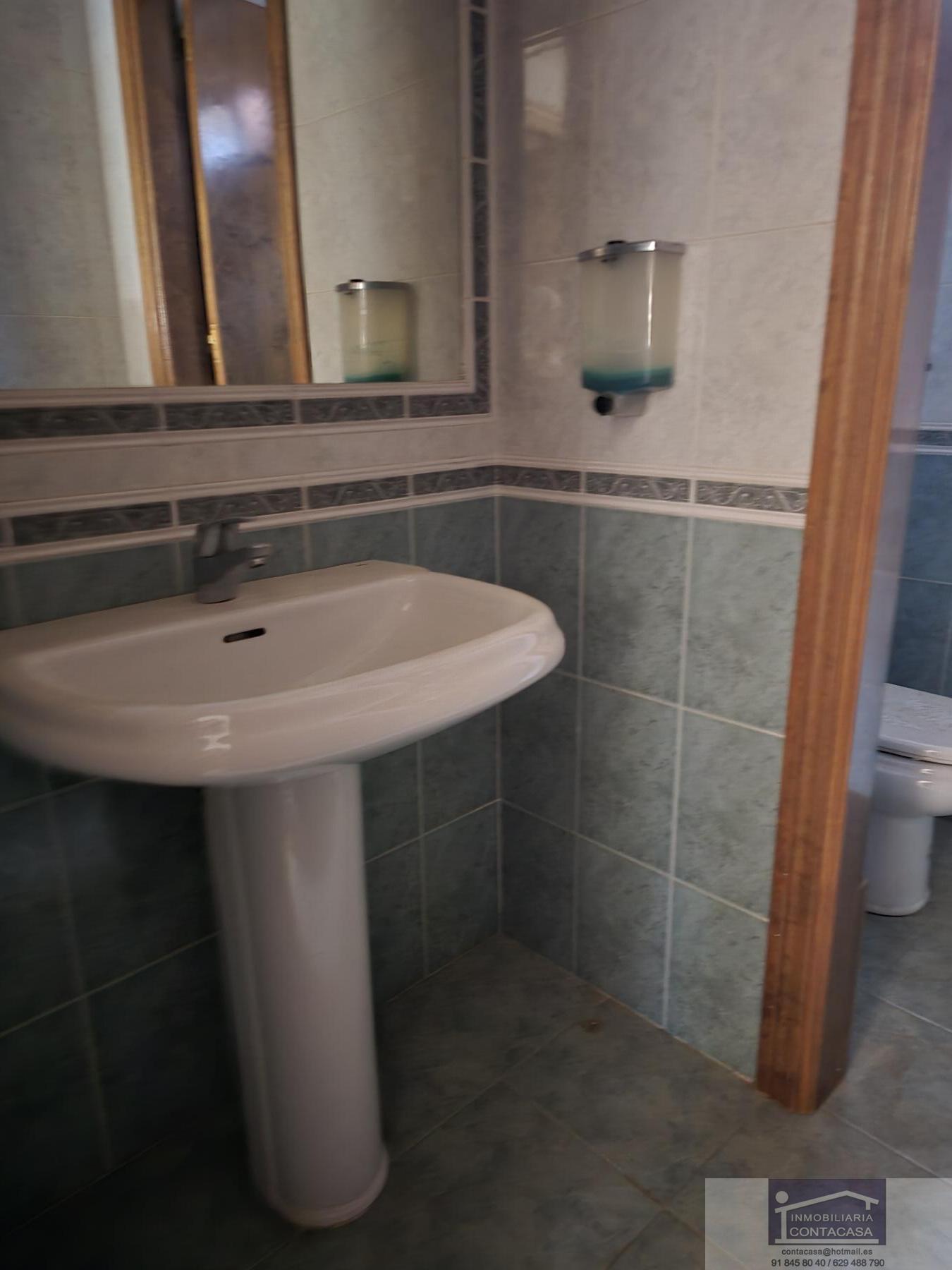 For sale of commercial in Colmenar Viejo