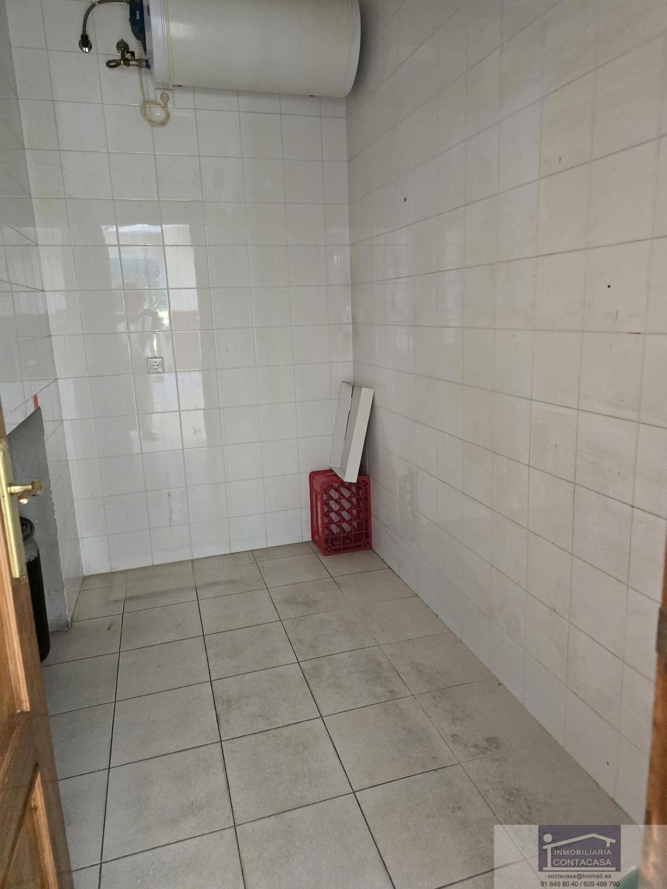 For sale of commercial in Colmenar Viejo
