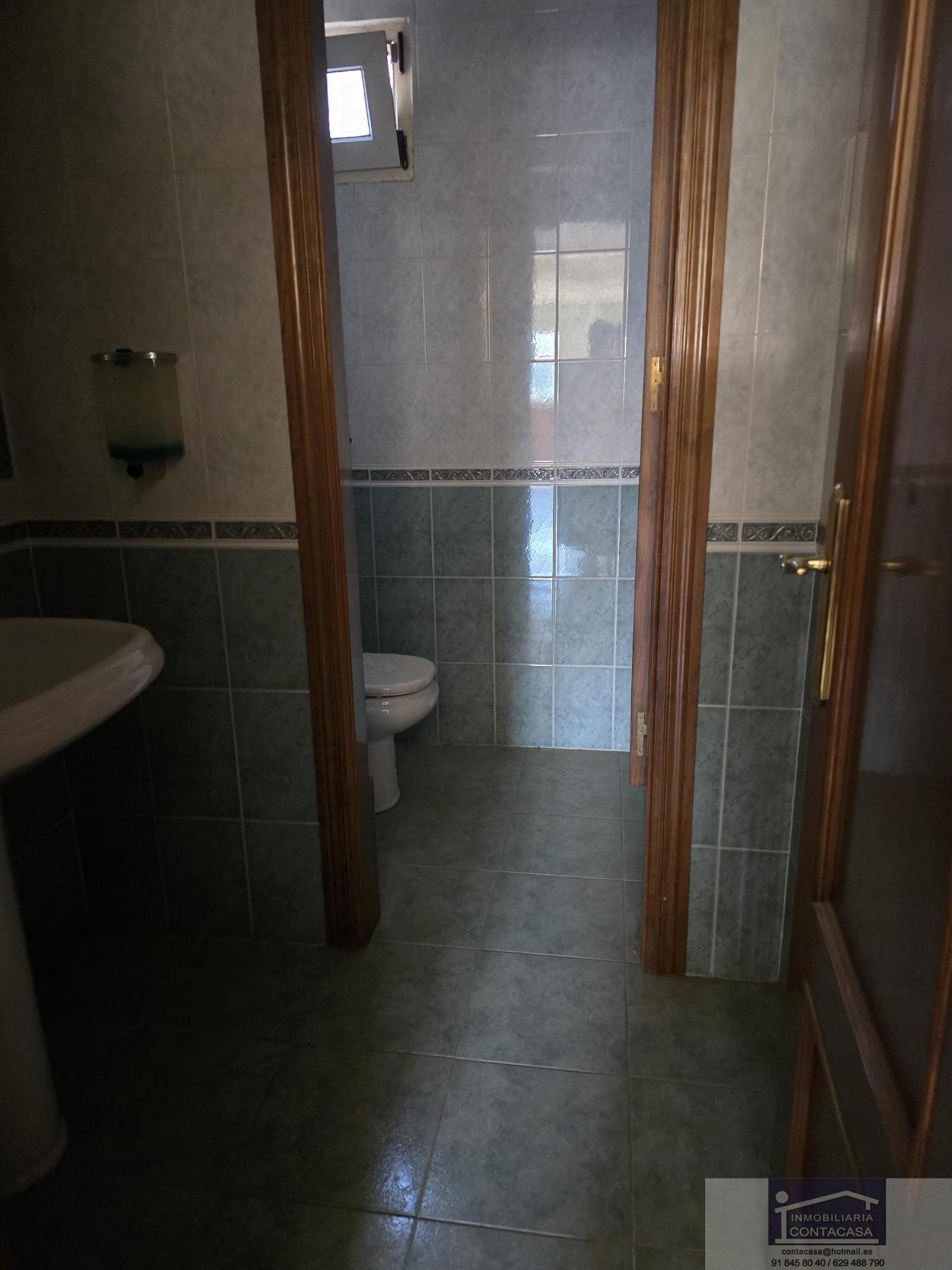 For sale of commercial in Colmenar Viejo