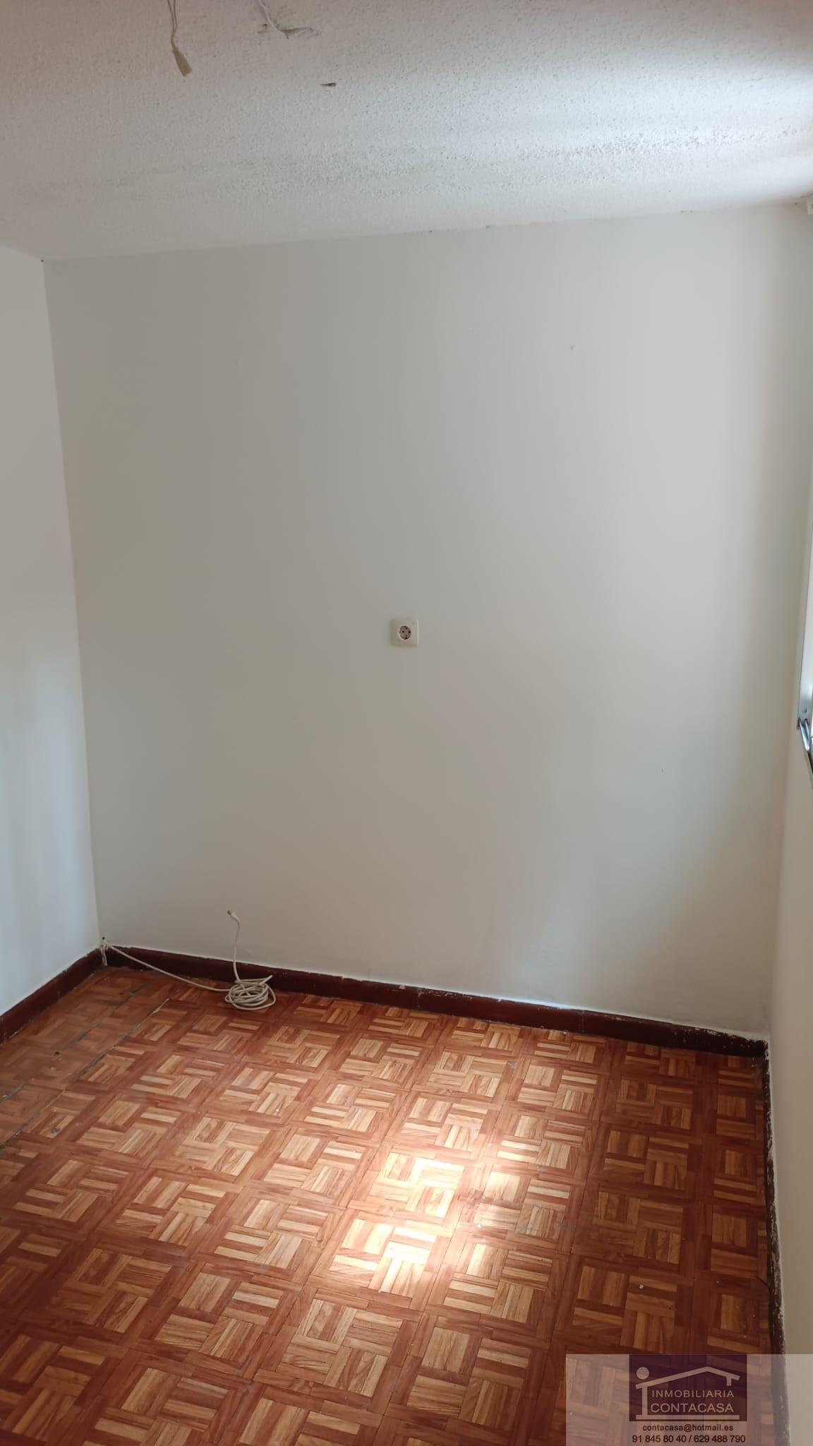 For sale of flat in Madrid