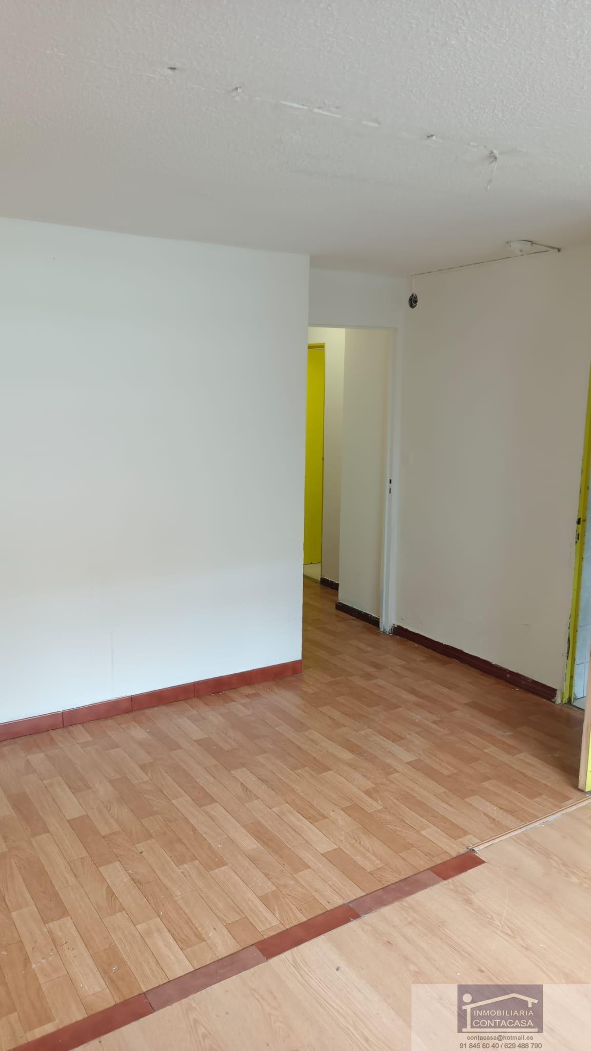 For sale of flat in Madrid