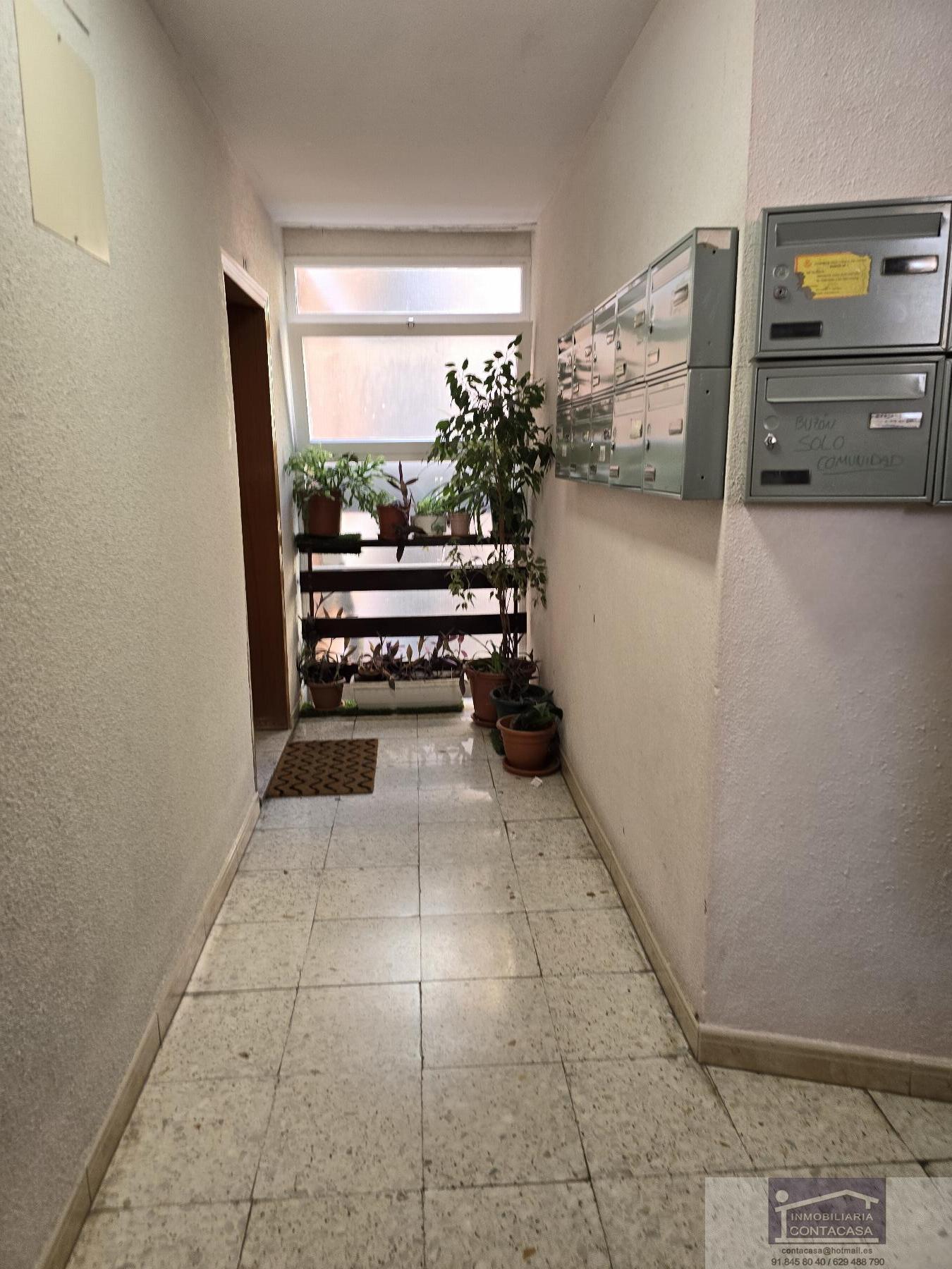 For sale of flat in Madrid